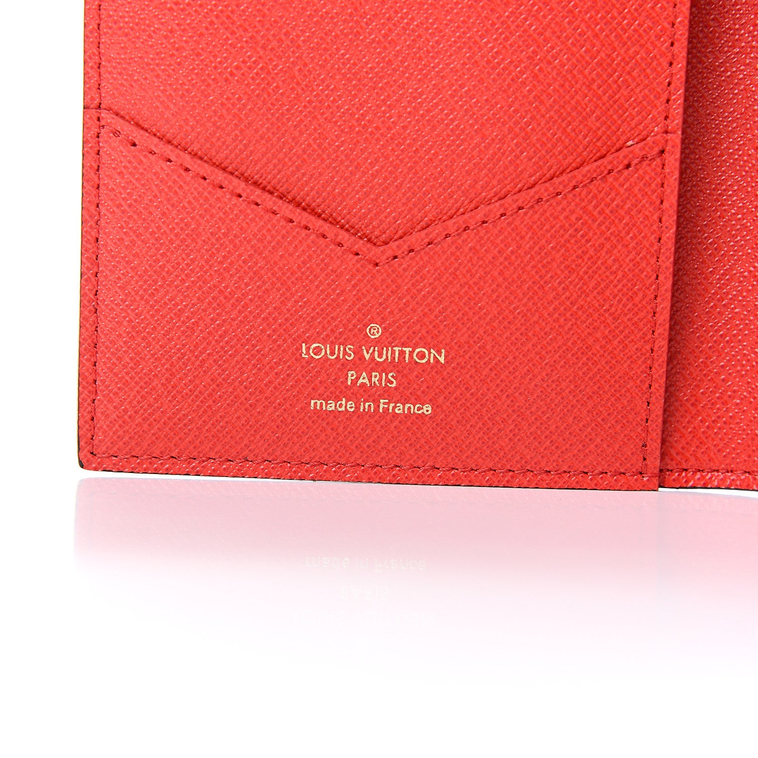 Louis Vuitton Monogram 2019 Christmas Animation Passport Cover Rouge 5 of 7