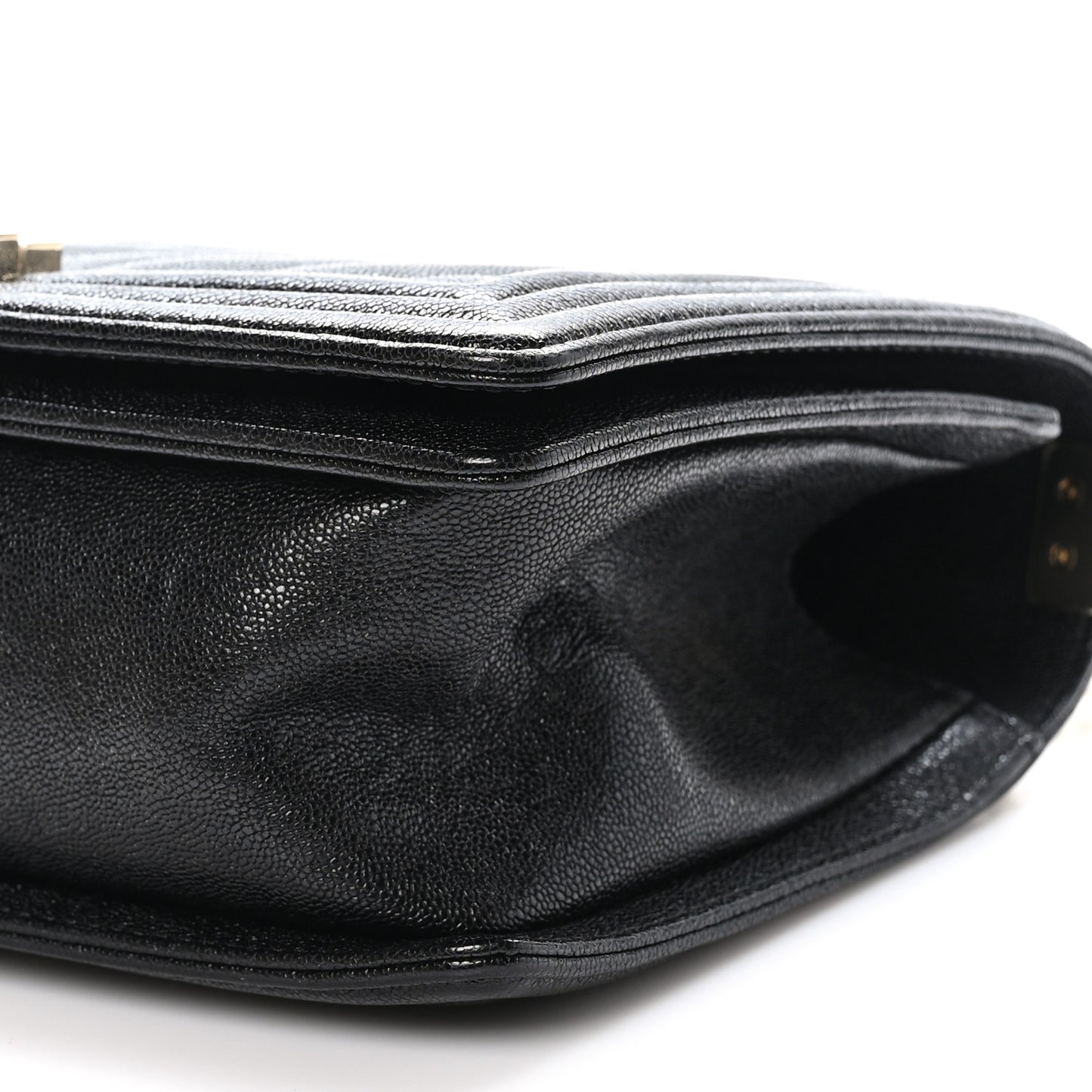 Caviar Chevron Quilted Medium Boy Flap Black