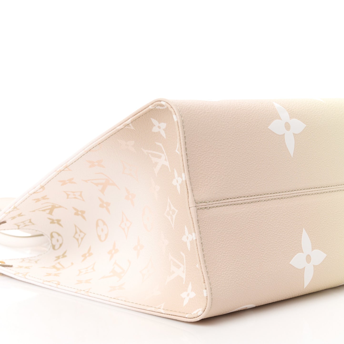LOUIS VUITTON Monogram Giant Spring In The City Onthego MM Sunset Kaki