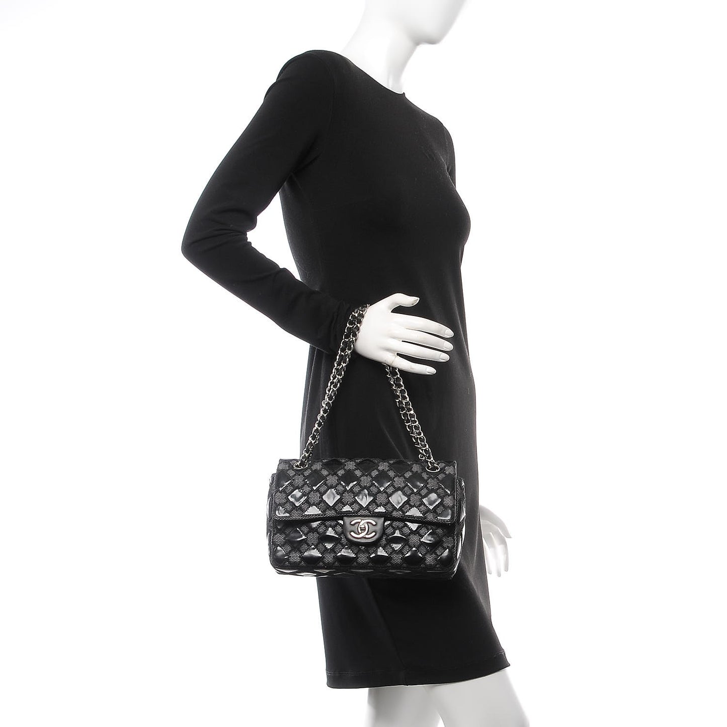 Vinyl Mesh Quilted Medium Single Flap Black