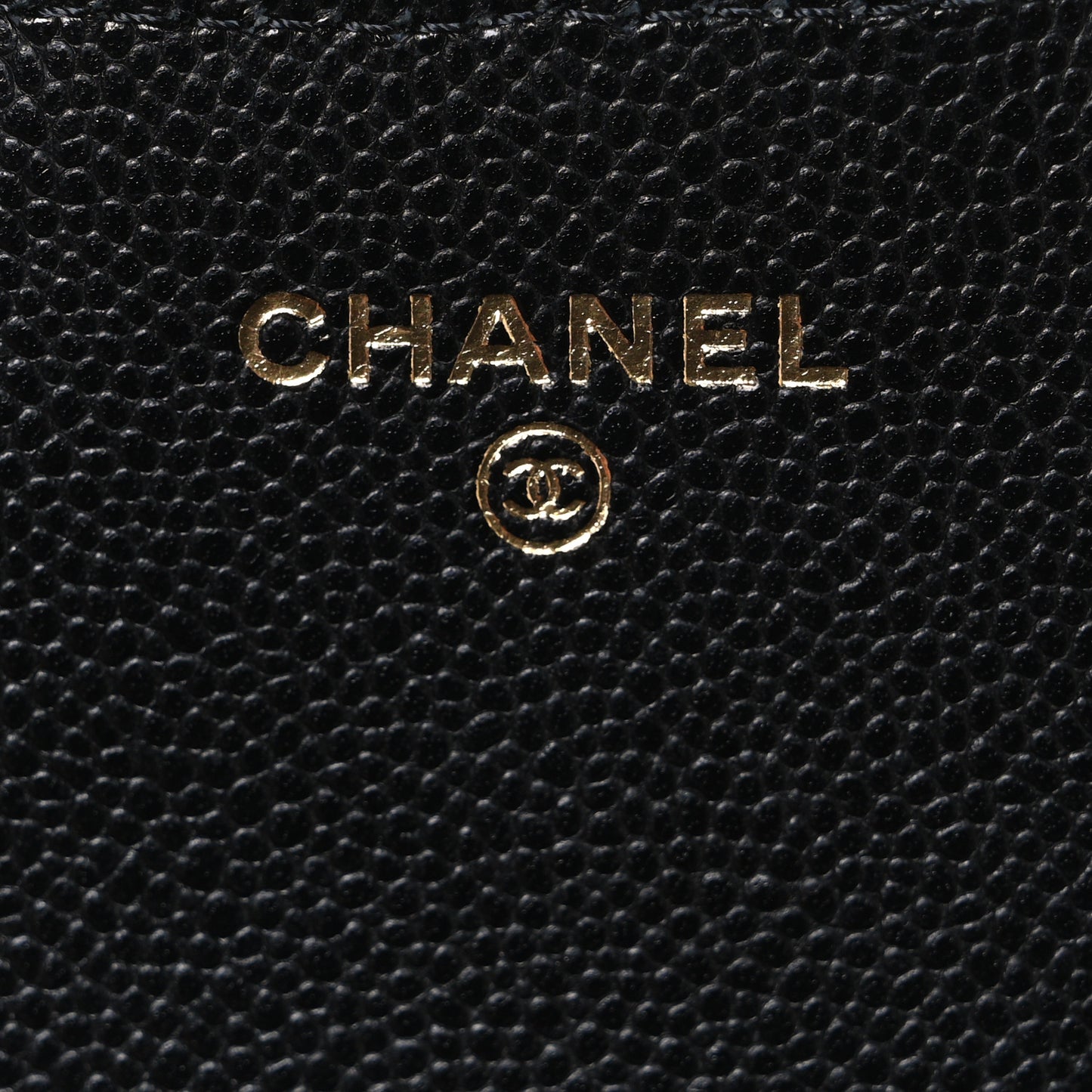 Caviar Quilted Compact Wallet On Chain WOC Black