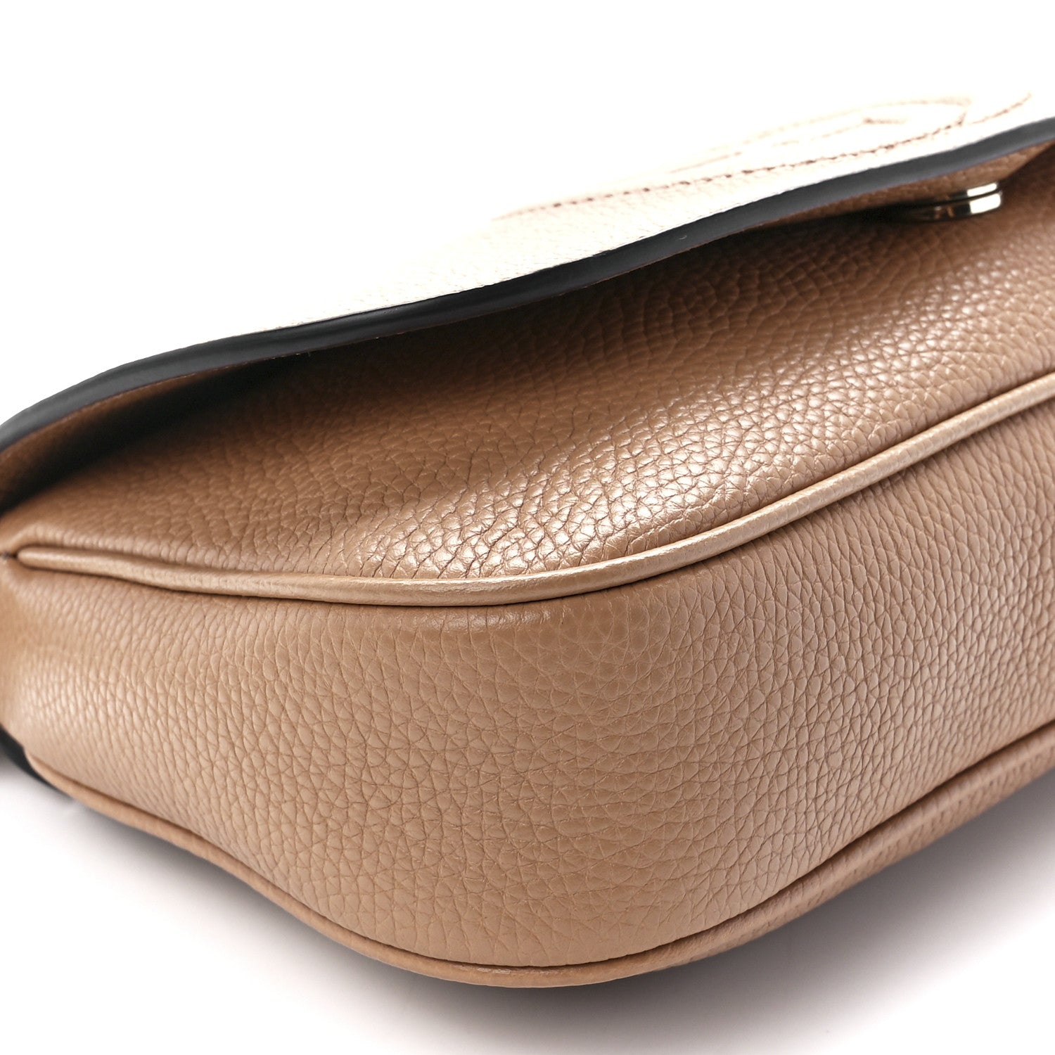 Gucci Pebbled Calfskin Medium Soho Flap Crossbody Camelia 10 of 11
