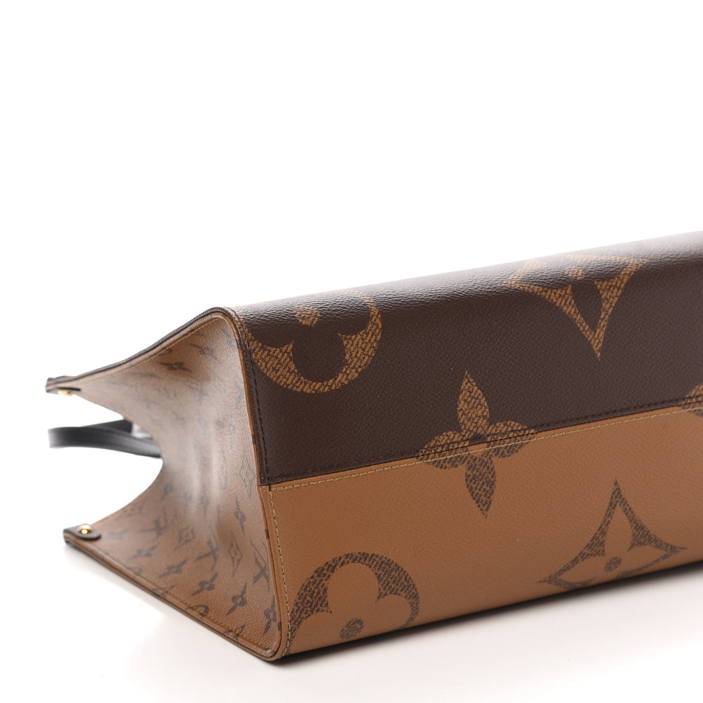 Reverse Monogram Giant Onthego MM