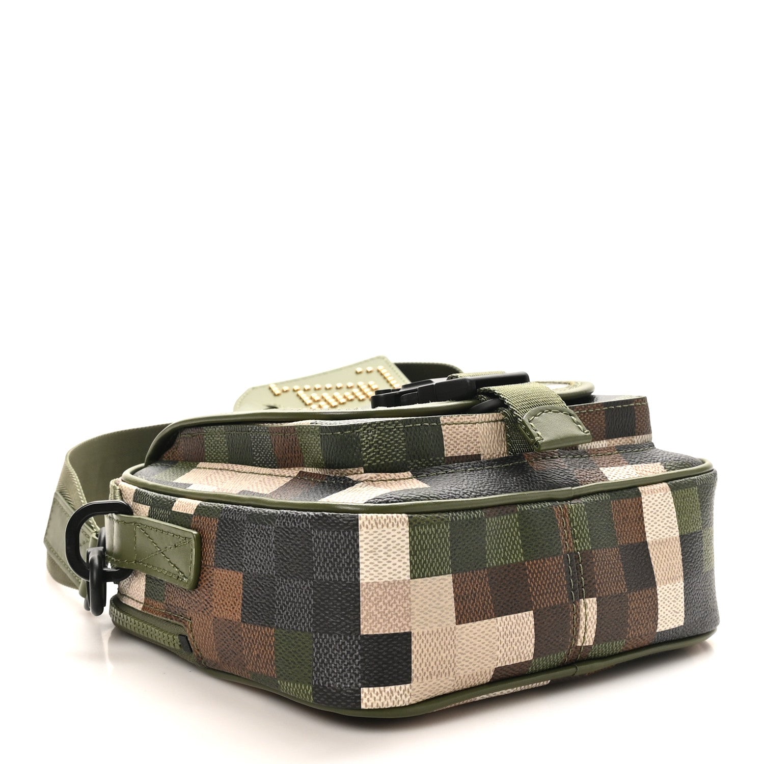 Louis Vuitton Damoflage Quest Messenger Green 4 of 9