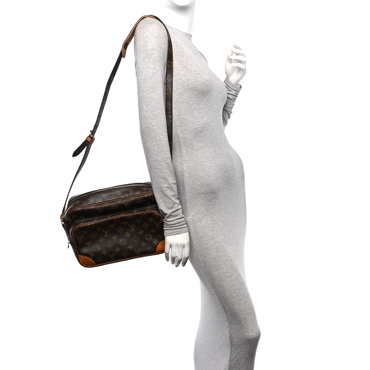 Louis Vuitton Monogram Nil 28 2 of 9