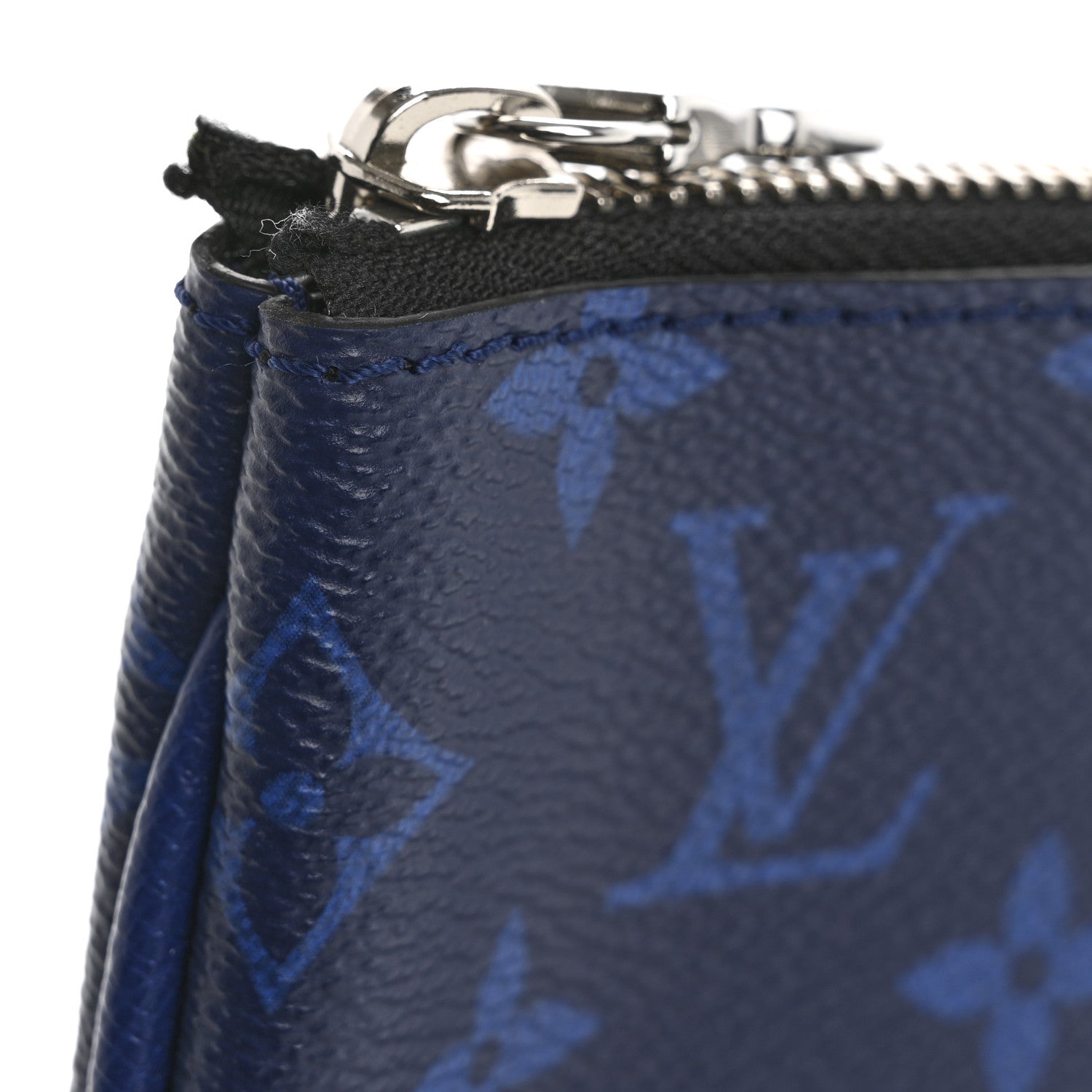 Louis Vuitton Taigarama Trio Messenger Small Pochette Cobalt 8 of 9