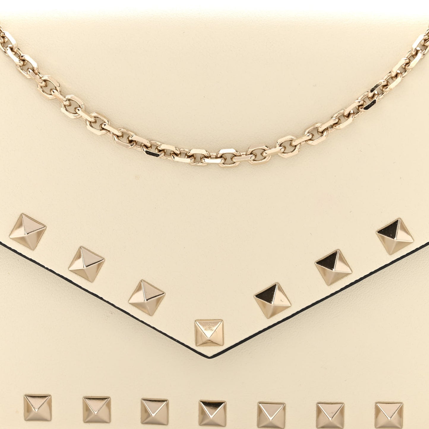 Vitello Rockstud Envelope Wallet on Chain Ivory