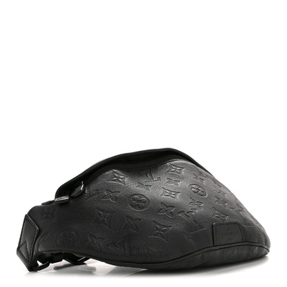 Louis Vuitton Calfskin Monogram Shadow Discovery Bumbag Black 4 of 11