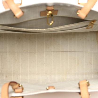 Louis Vuitton Monogram Giant By The Pool Onthego GM Brume 5 of 14