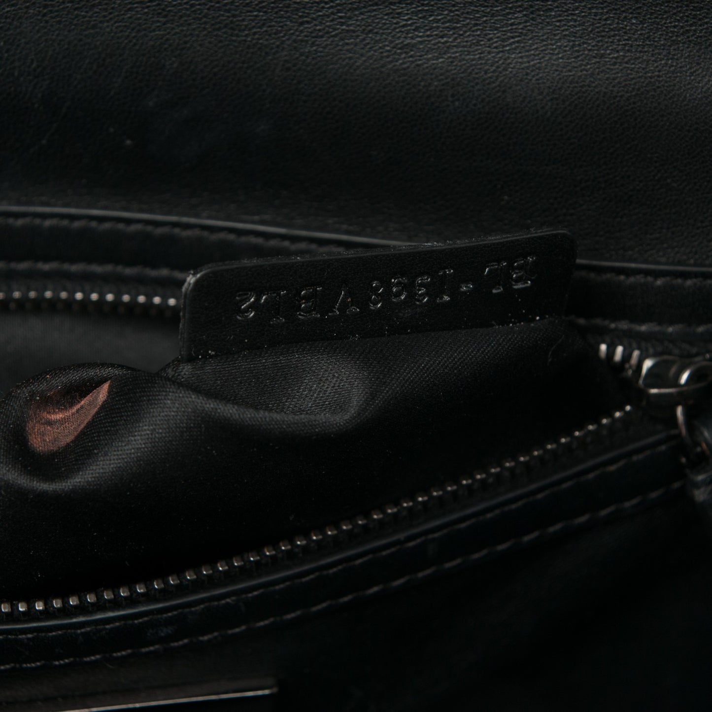 Vitello Medium Glam Lock Rockstud Flap Black