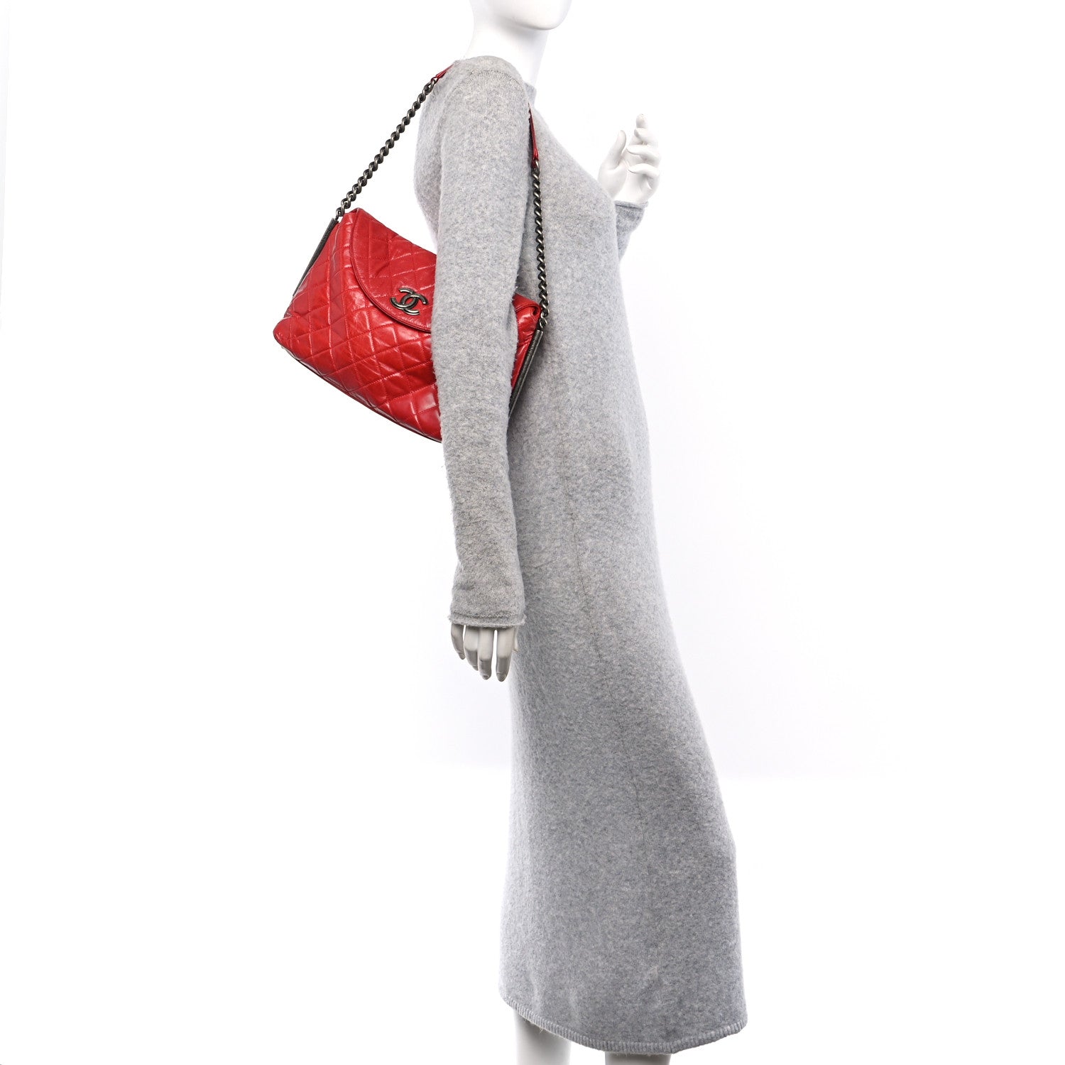 Chanel Glazed Calfskin Hobo Red 2 of 10