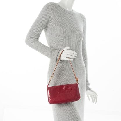 Louis Vuitton Vernis Pochette Accessories NM Pomme d'Amour 2 of 9