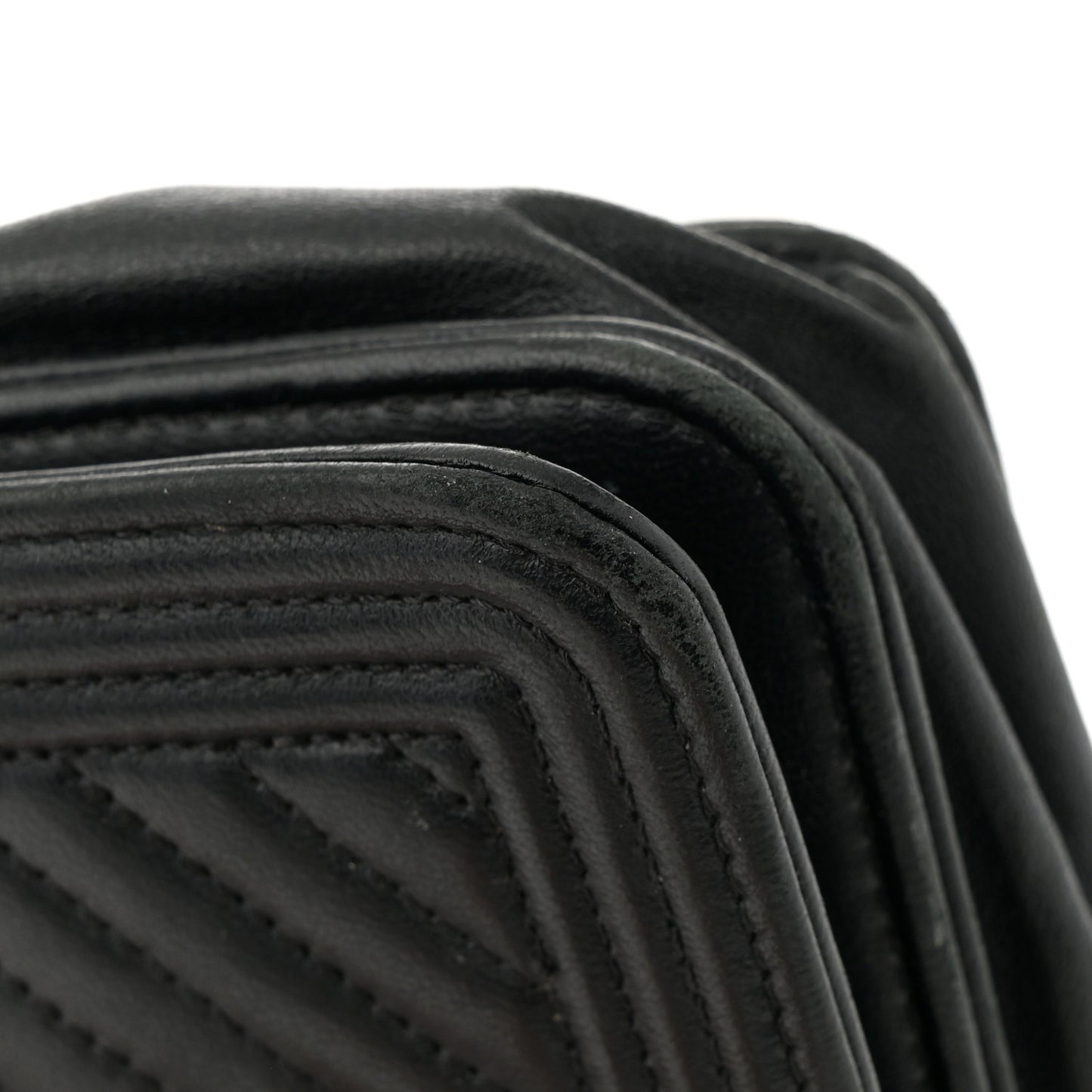 Caviar Chevron Quilted Boy Wallet On Chain WOC Black