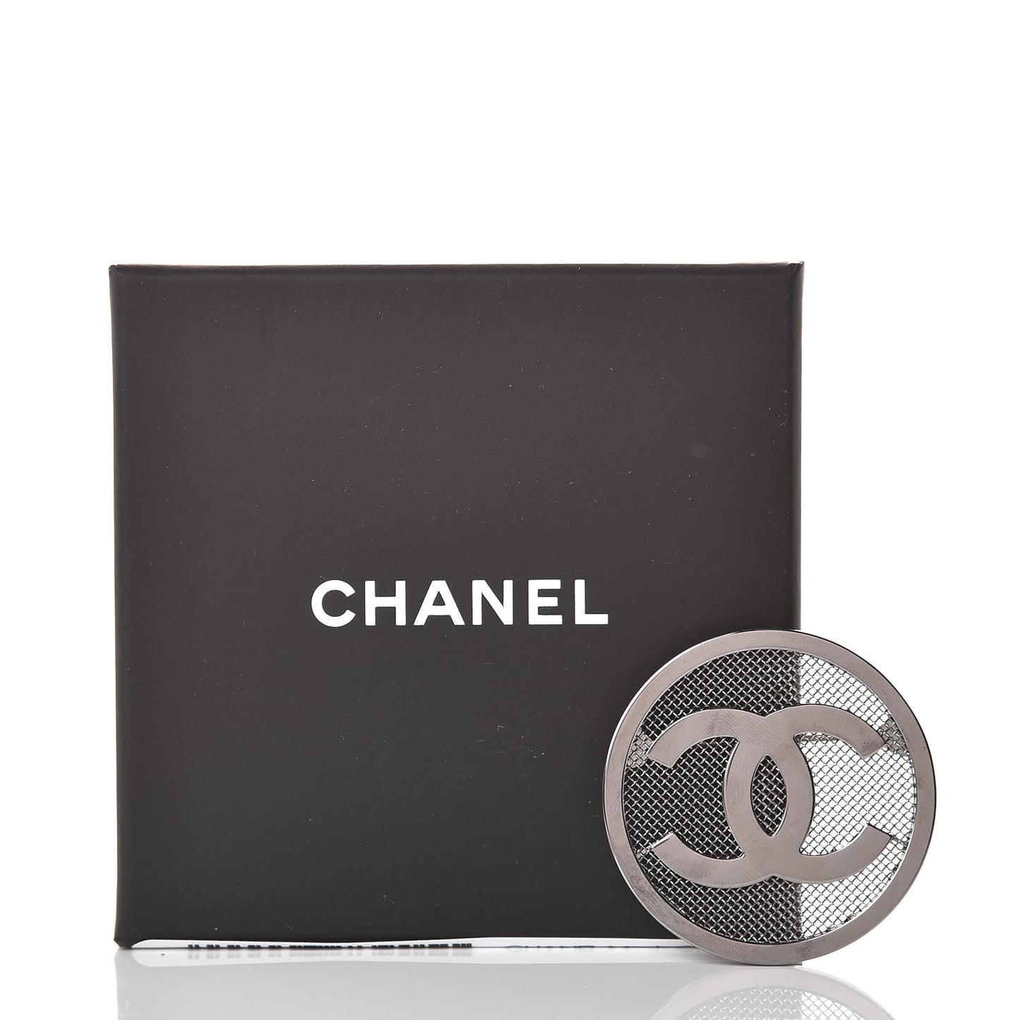 Mesh Circle CC Brooch Silver