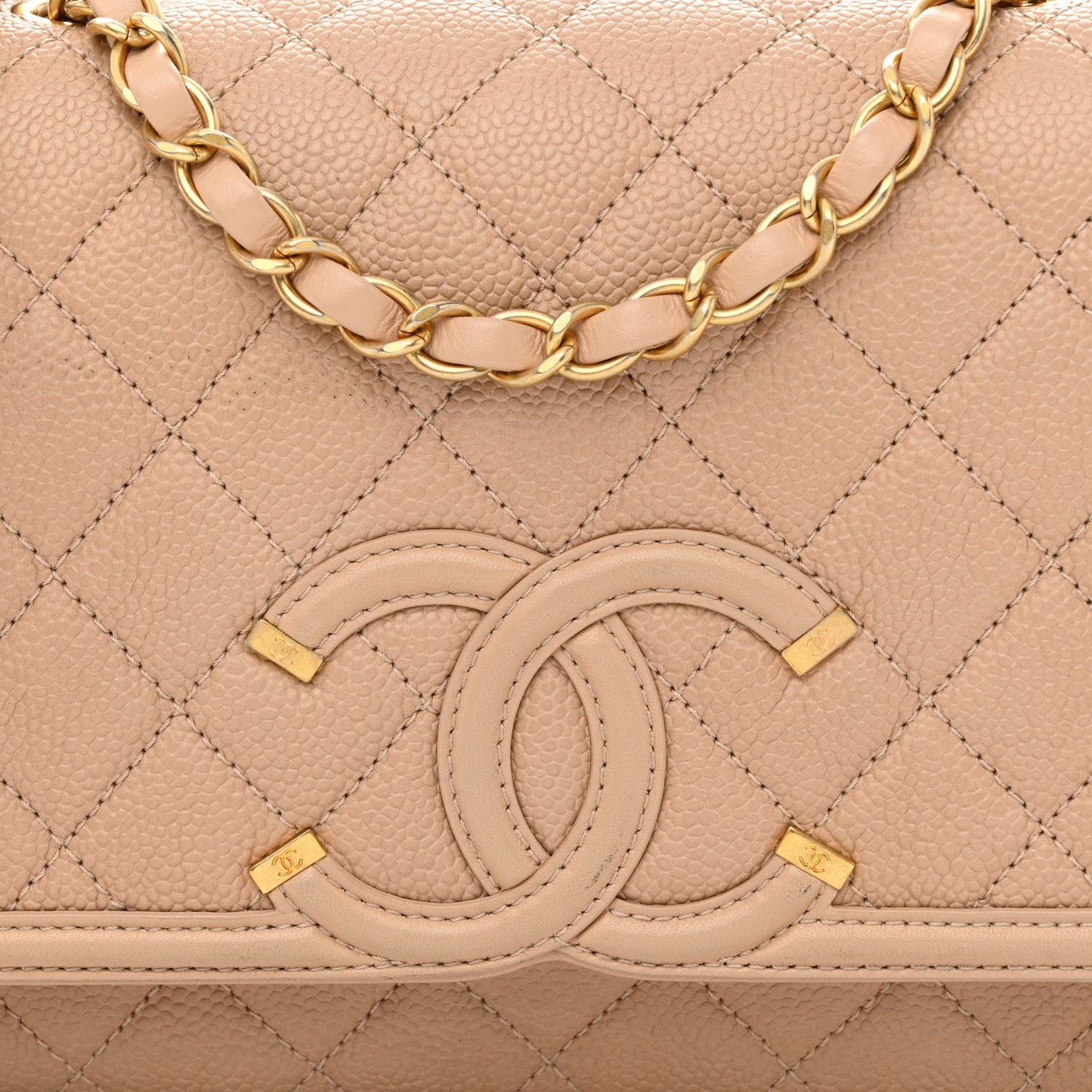 Caviar Quilted Medium CC Filigree Flap Beige