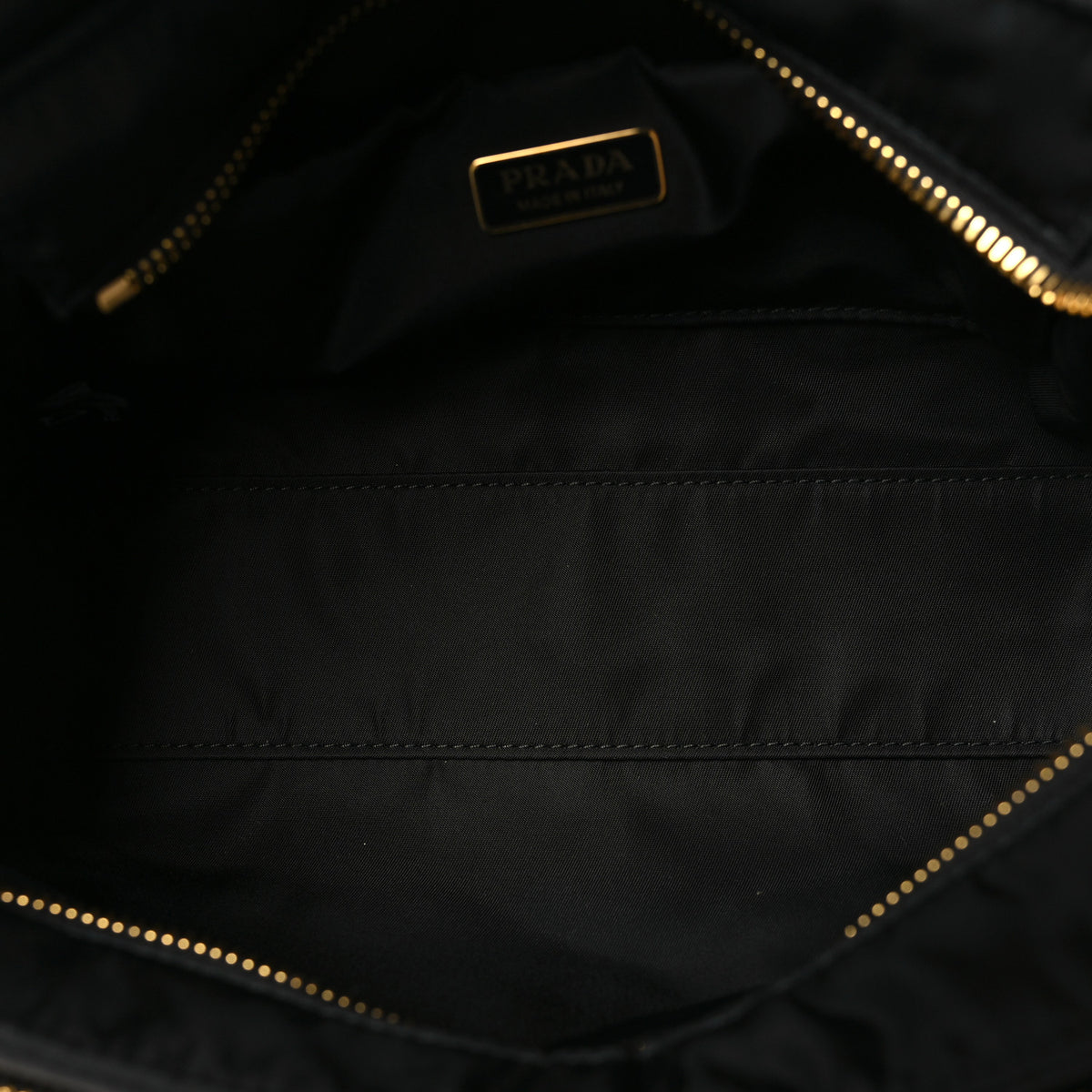 Re-Nylon Medium Explore Shoulder Bag Black