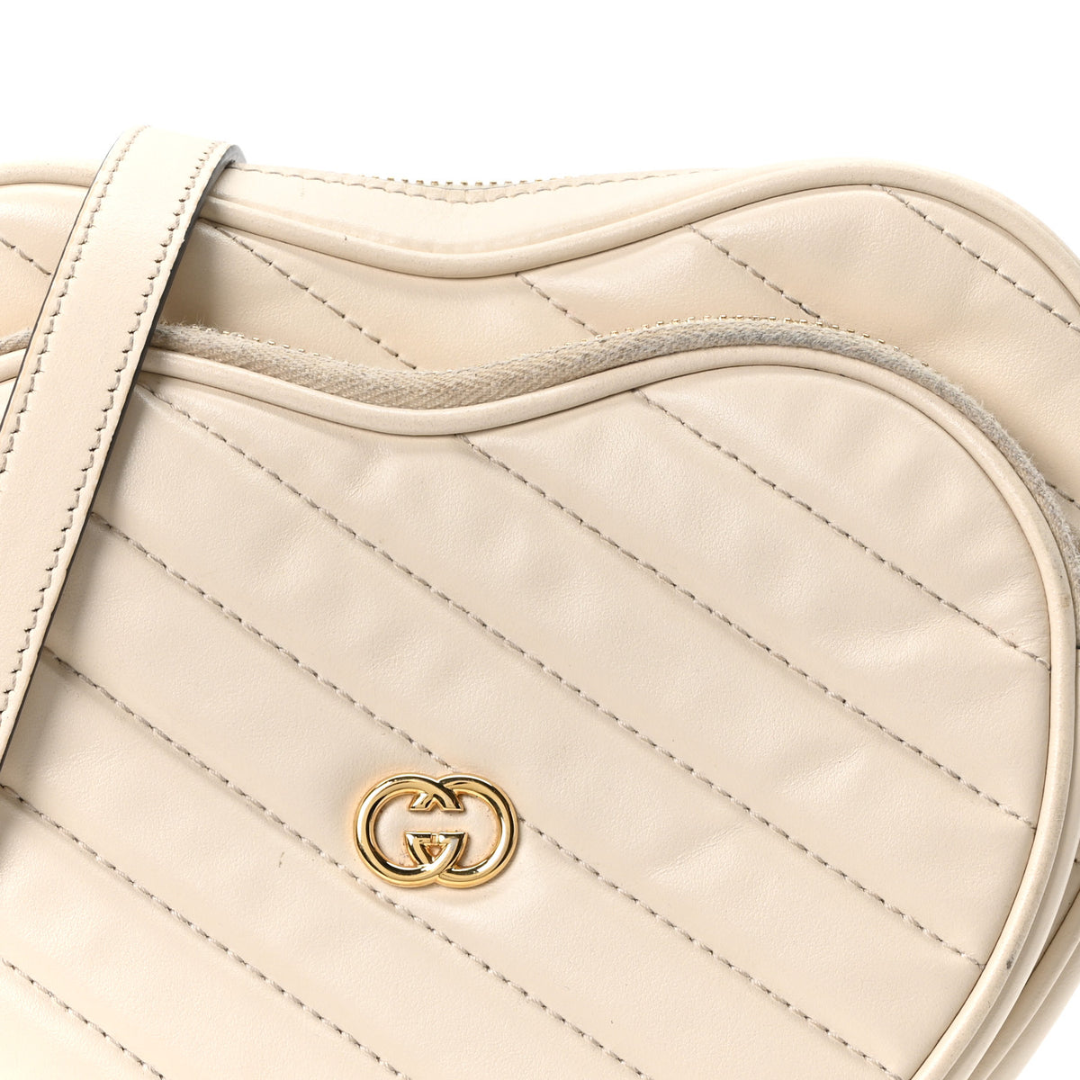 Gucci Calfskin Matelasse Diagonal Mini Interlocking G Heart Shoulder Bag Mystic White 8 of 10