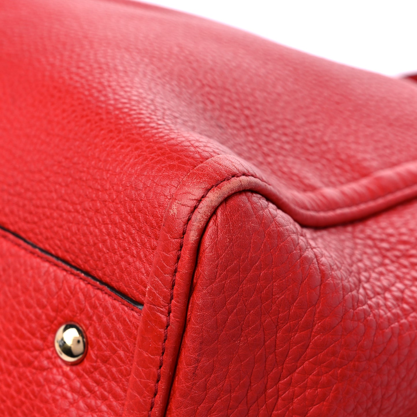 Pebbled Calfskin Large Soho Shoulder Bag Red