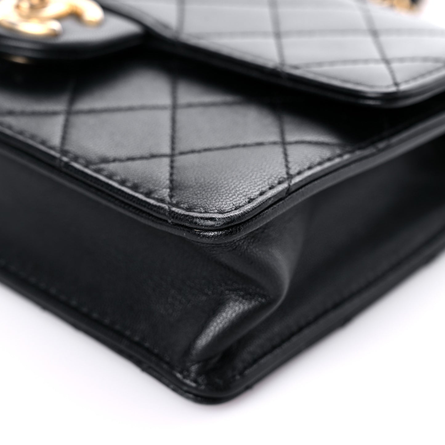Goatskin Quilted Logo Small Chic Flap Black