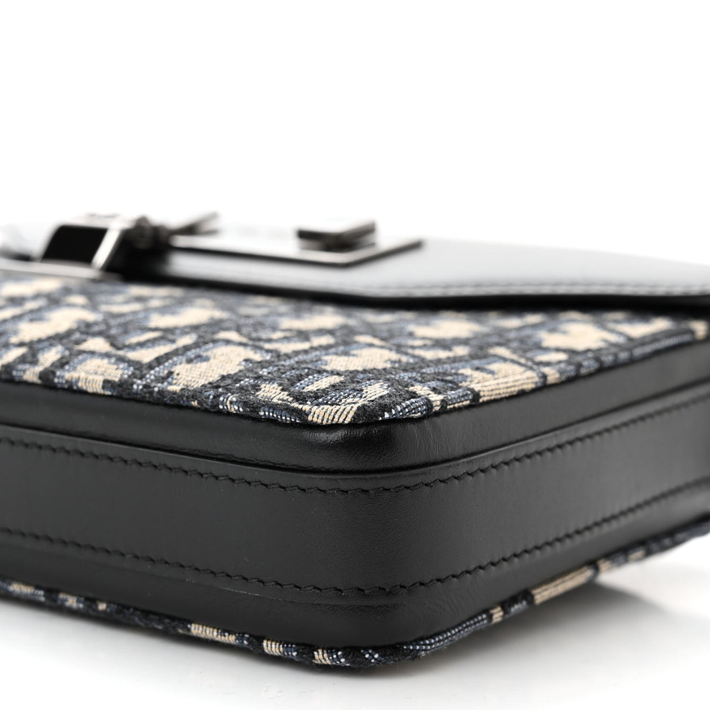 Oblique Smooth Calfskin Messenger Beige Black