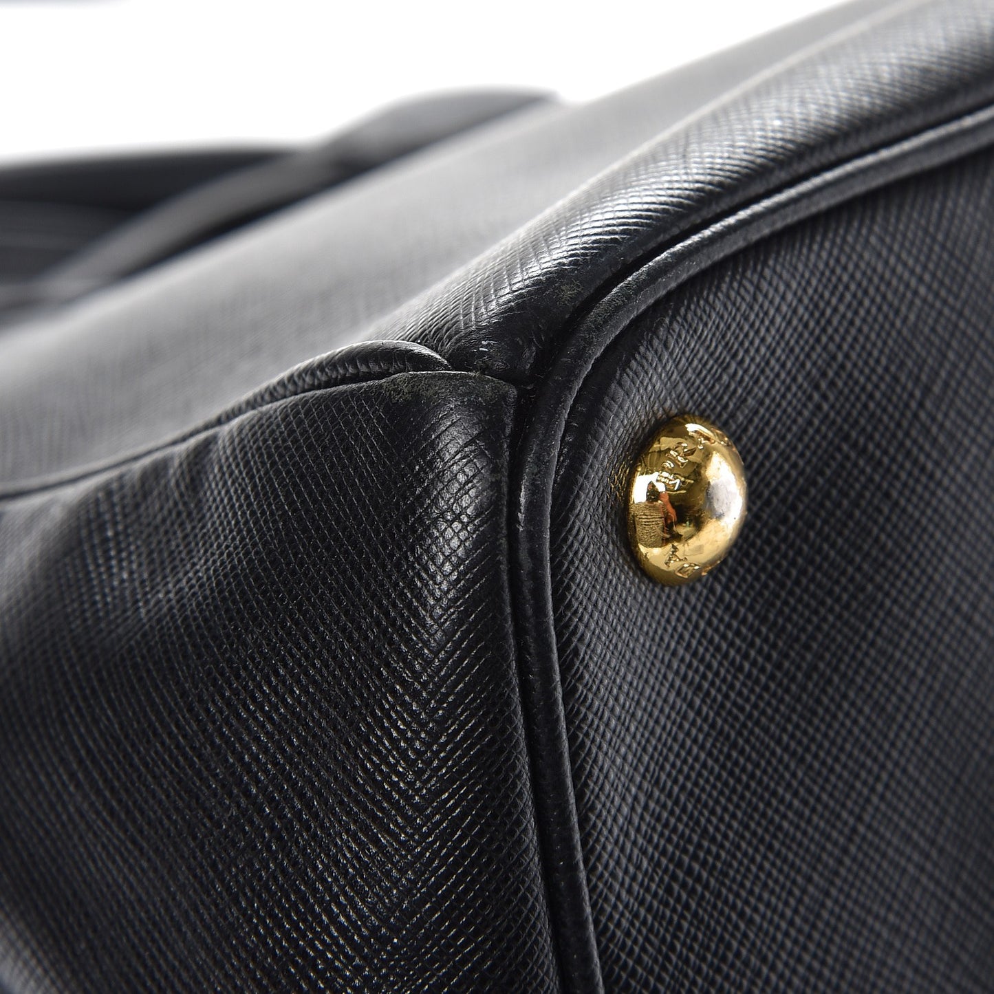 Saffiano Medium Galleria Double Zip Tote Black