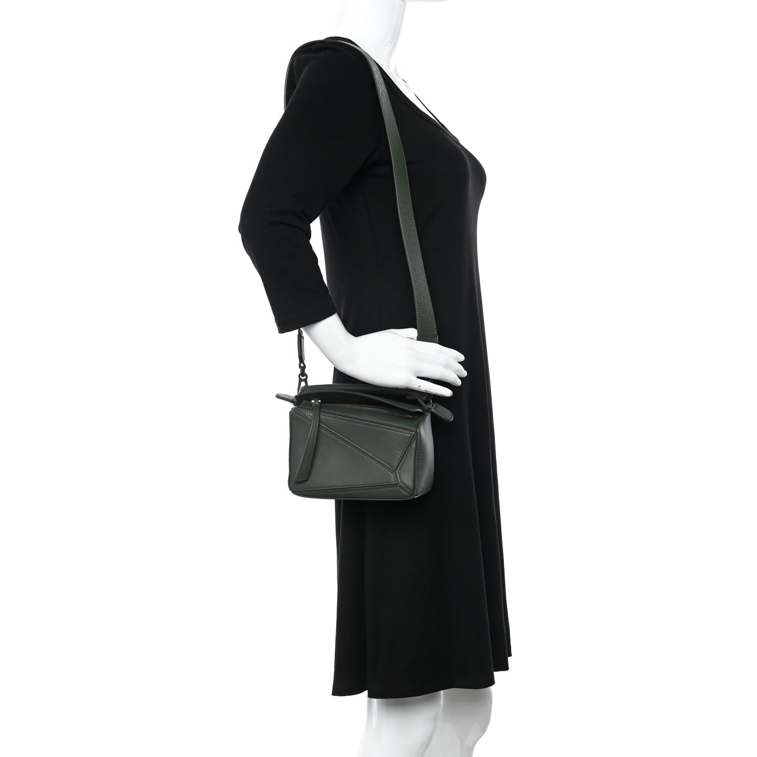 LOEWE ショルダーバッグ ロエベ LOEWE バッグ ショルダーバッグ カメラ クロスボディバッグ