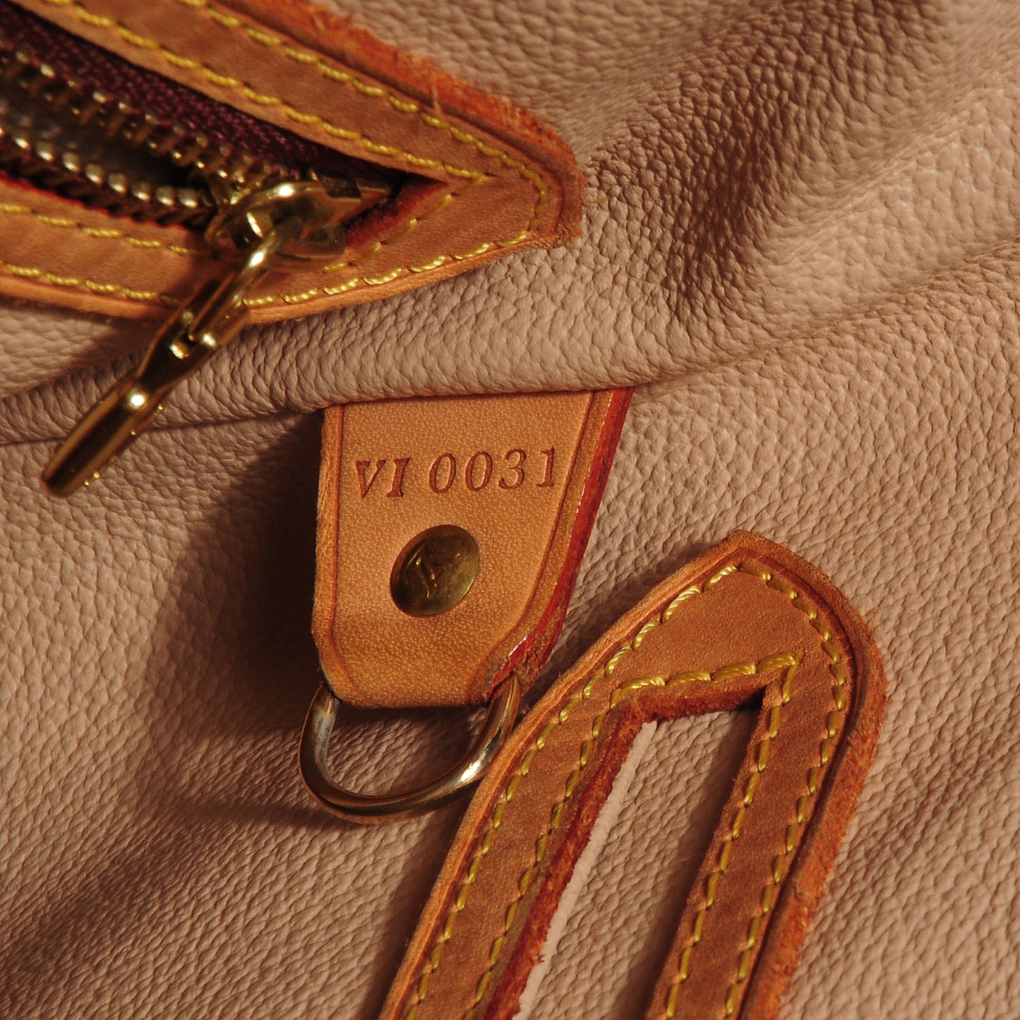 Monogram Petit Bucket 23