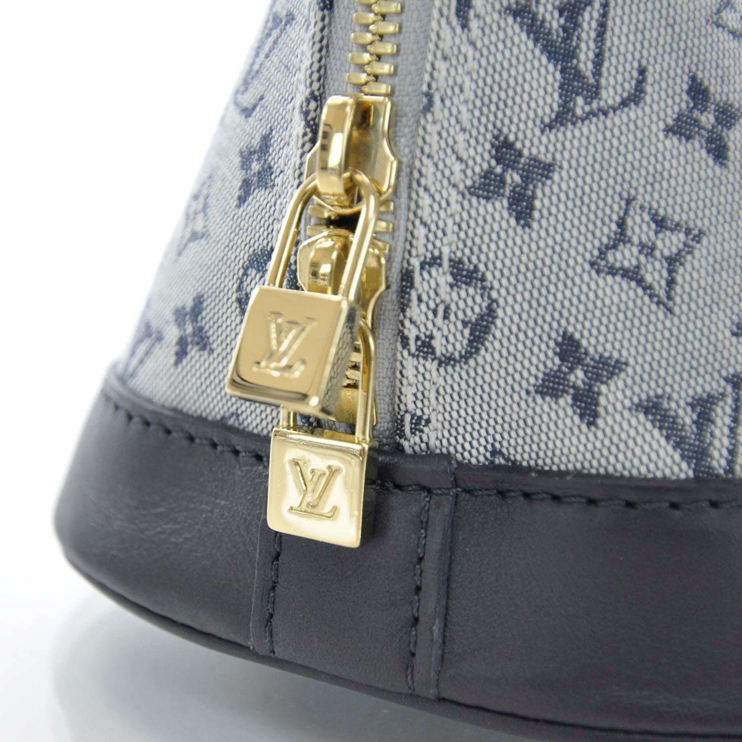 Louis Vuitton Mini Monogram Alma Long 7 of 10