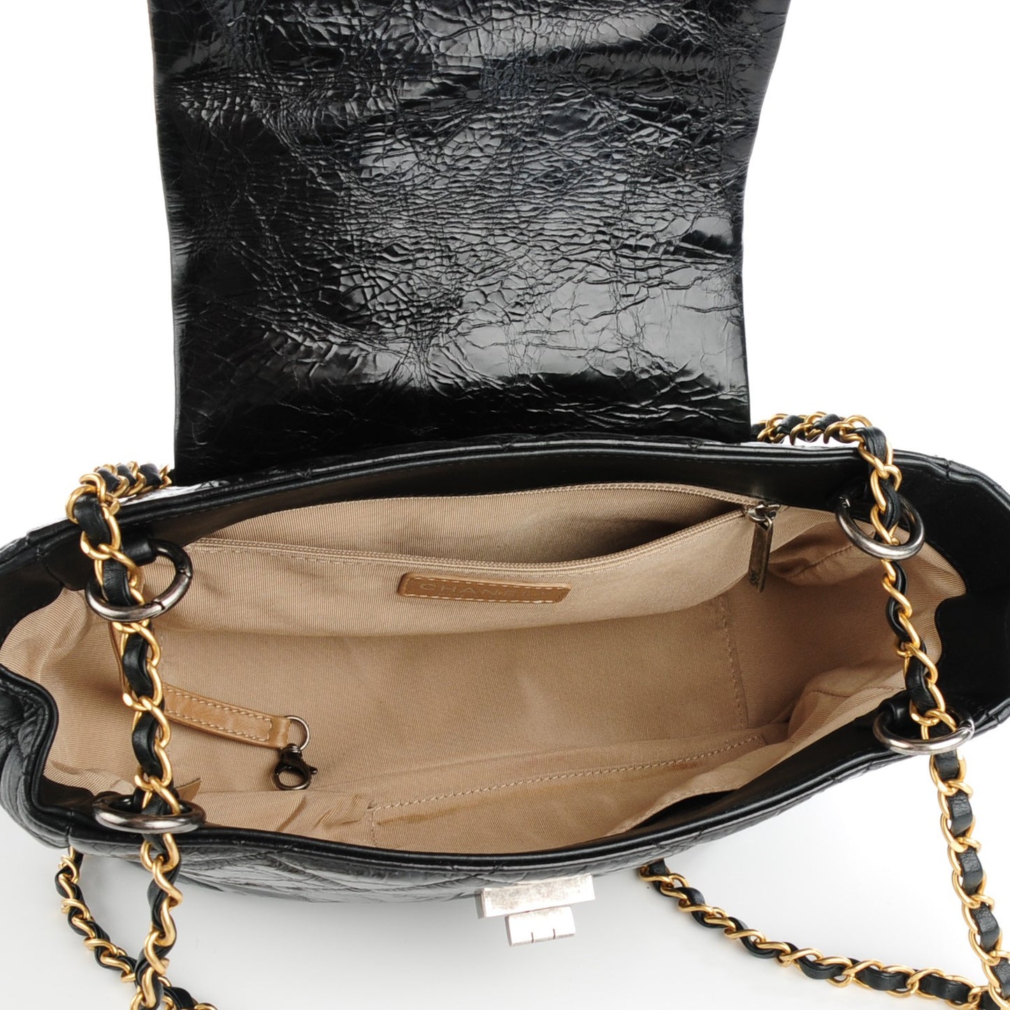 Glazed Crinkled Medium East West Flap Black