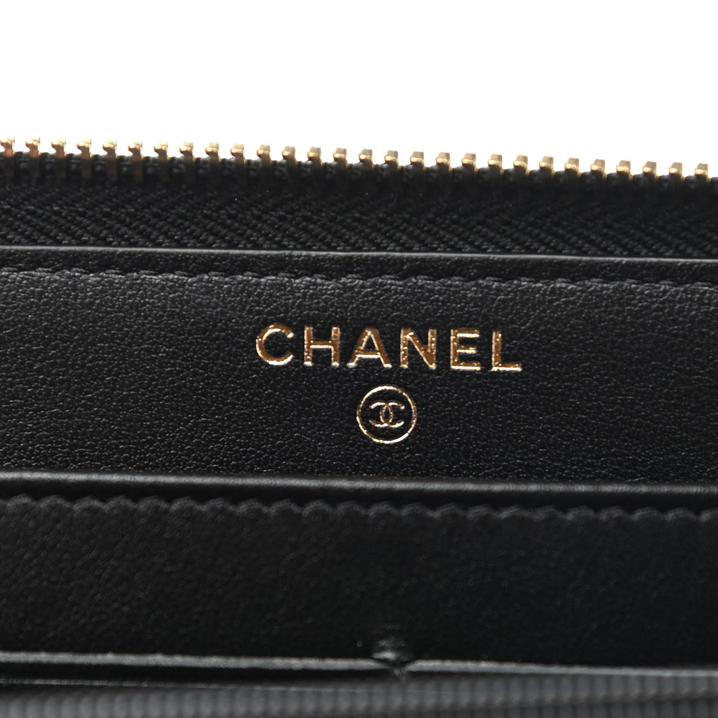 Caviar Quilted Filigree Zip Around Wallet Beige Black