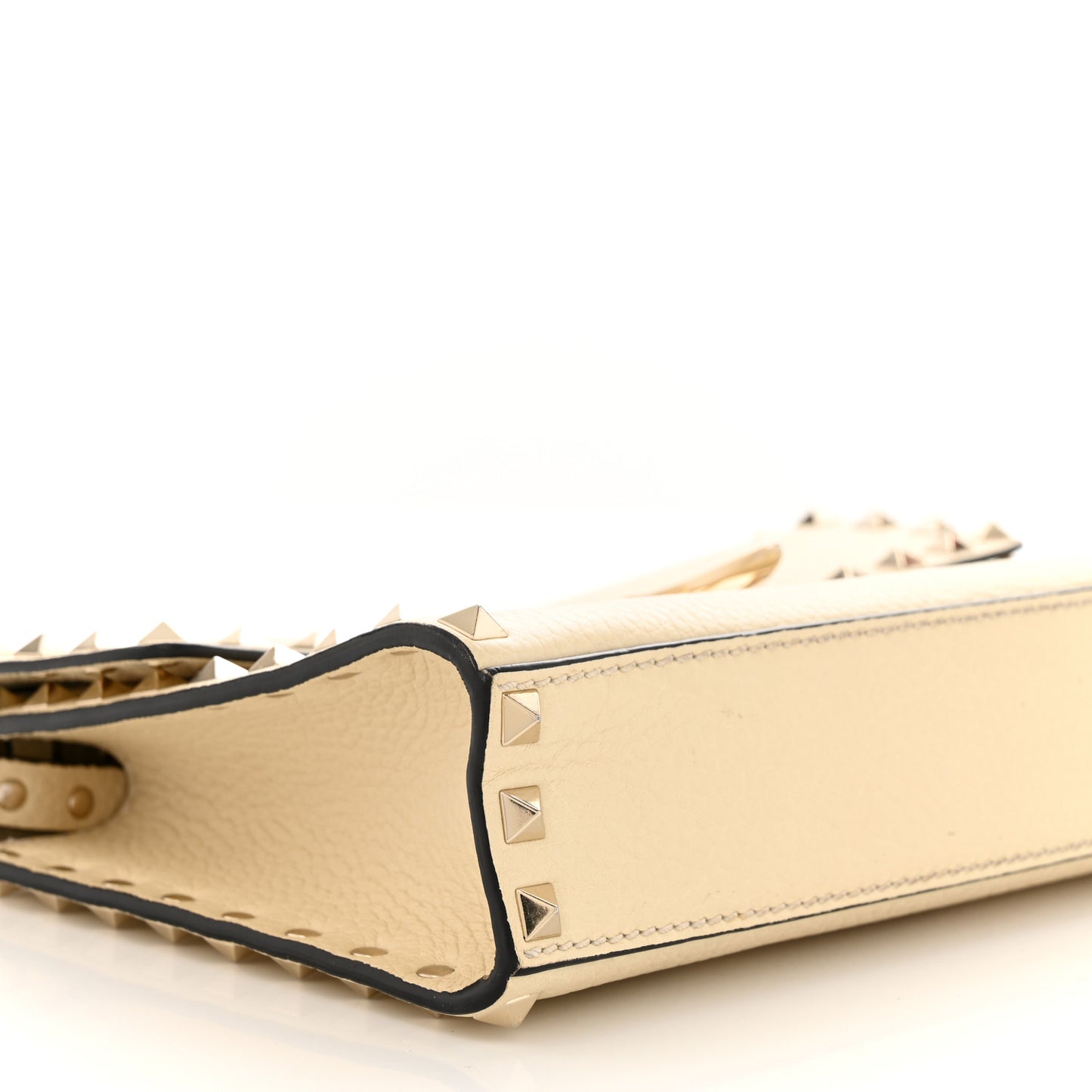 Pebbled Calfskin Medium Rockstud Flip Lock Crossbody Bag Light Ivory