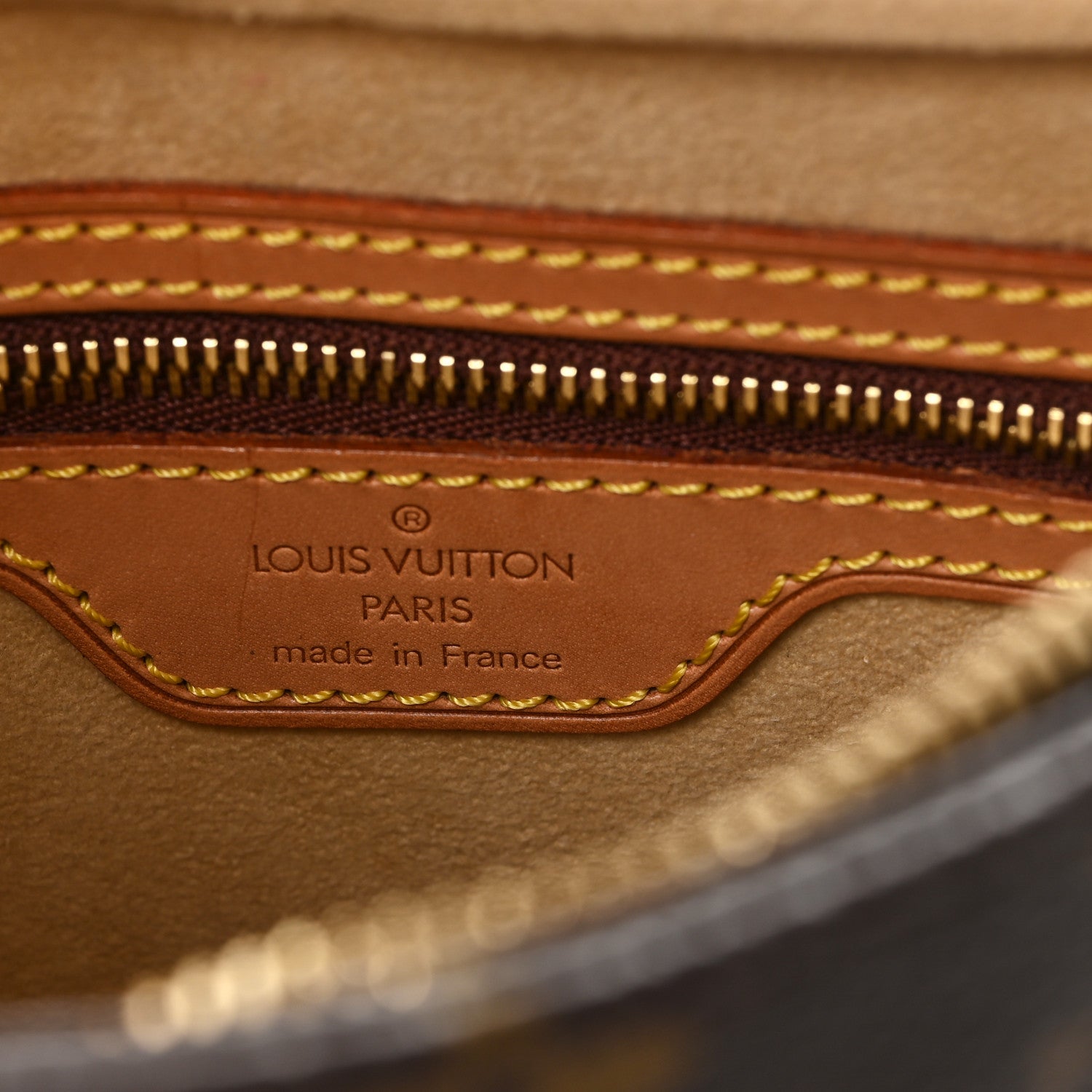 Louis Vuitton Monogram Looping MM 6 of 9
