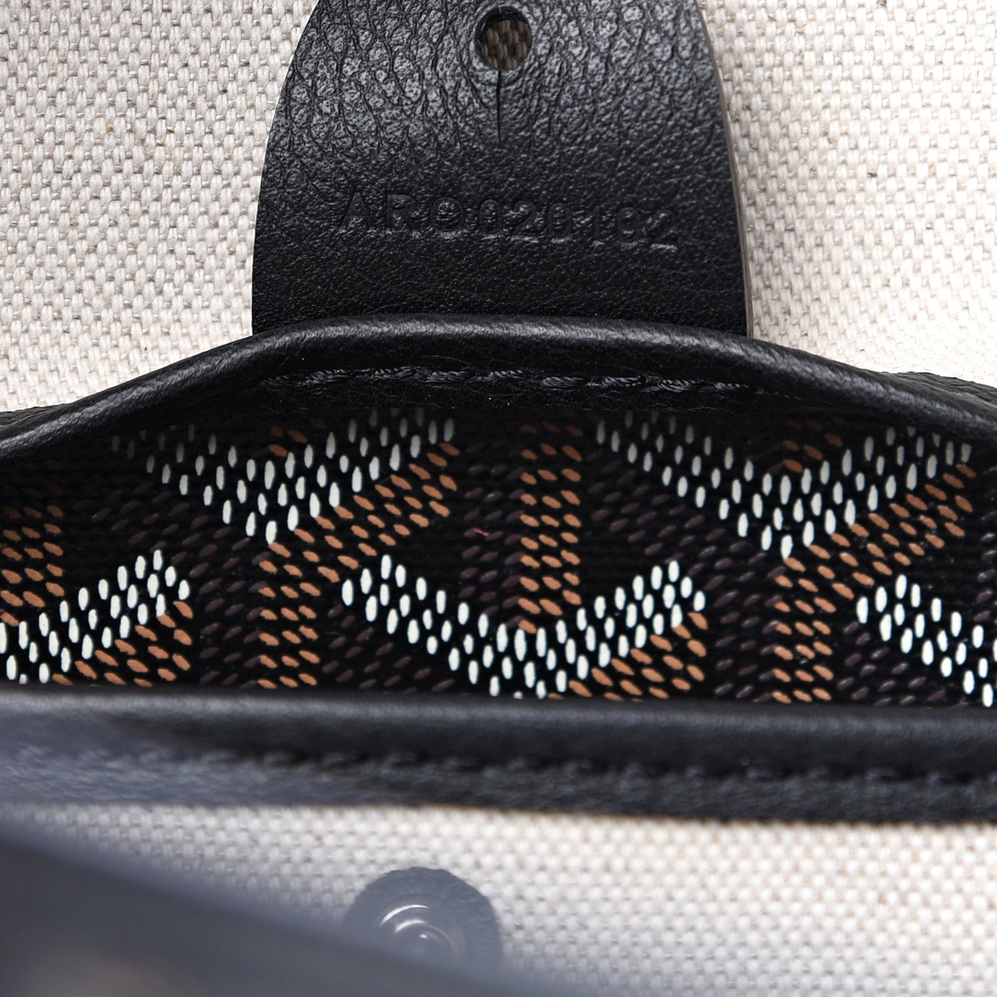 Goyardine Artois MM Black