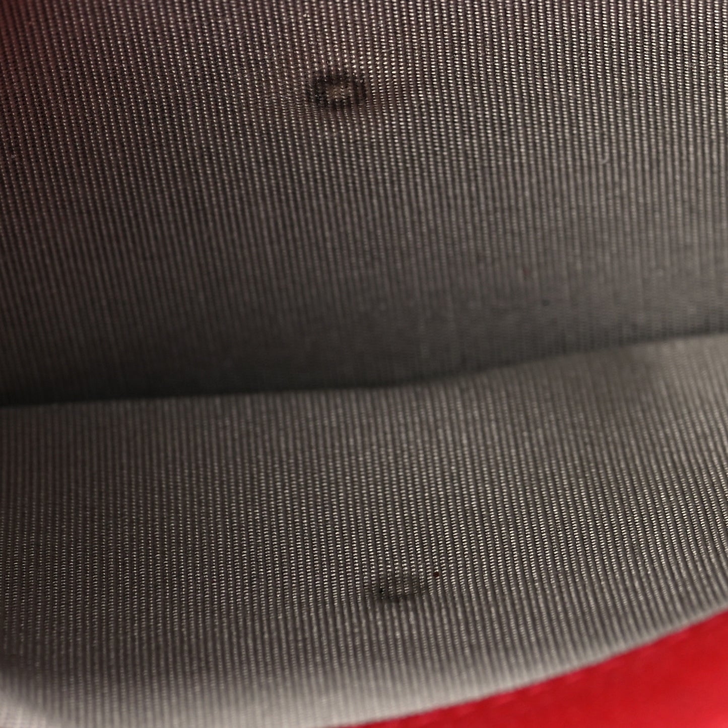 Caviar Sevruga Wallet on Chain WOC Red