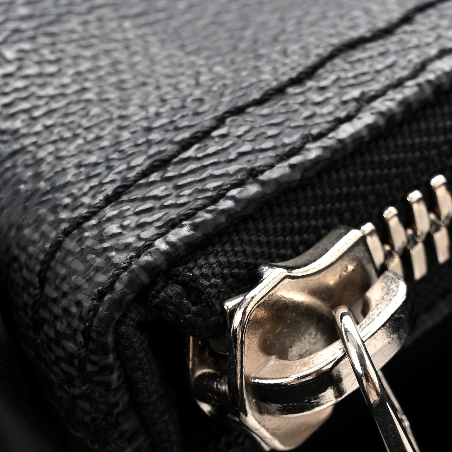 Louis Vuitton Damier Graphite Mick MM 9 of 12