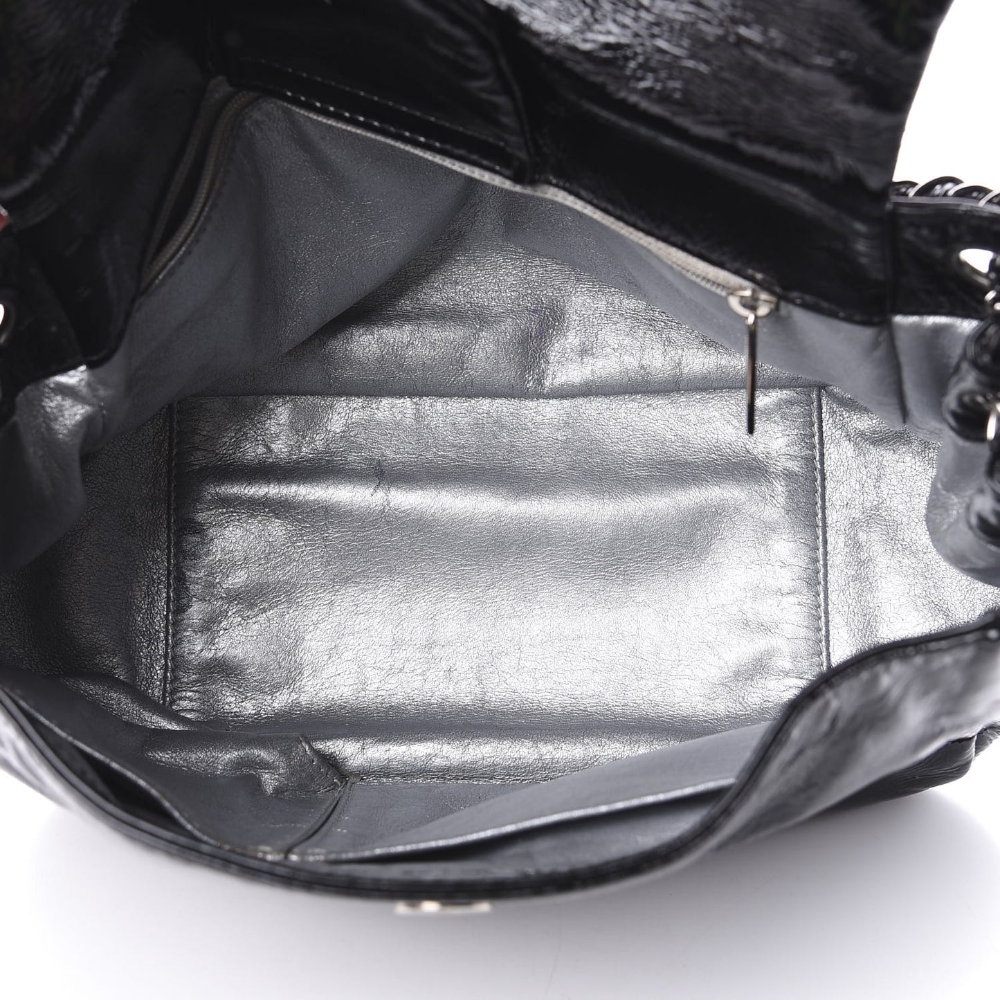 Patent Luxe Ligne Flap Black
