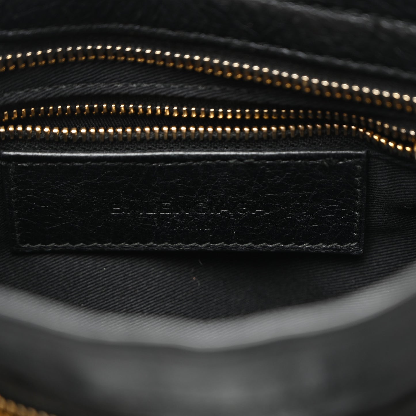 Agneau Giant 12 Gold Hardware Mini City Black