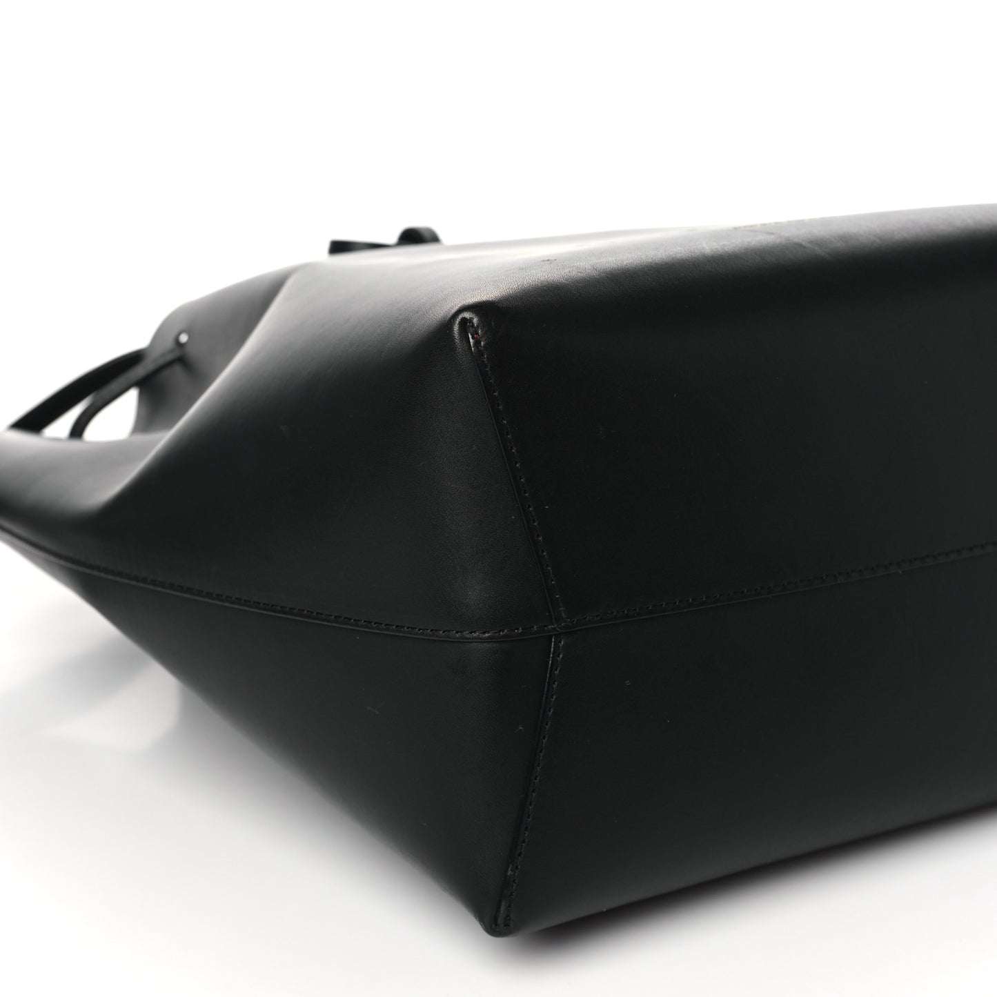 Calfskin Bucket Bag Black Flamma