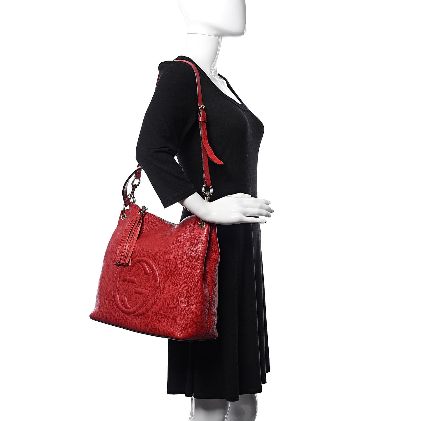 Pebbled Calfskin Large Soho Hobo Tabasco Red