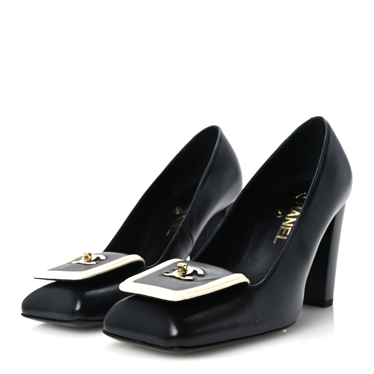 Lambskin Turnlock CC Pumps 39 Black Ivory