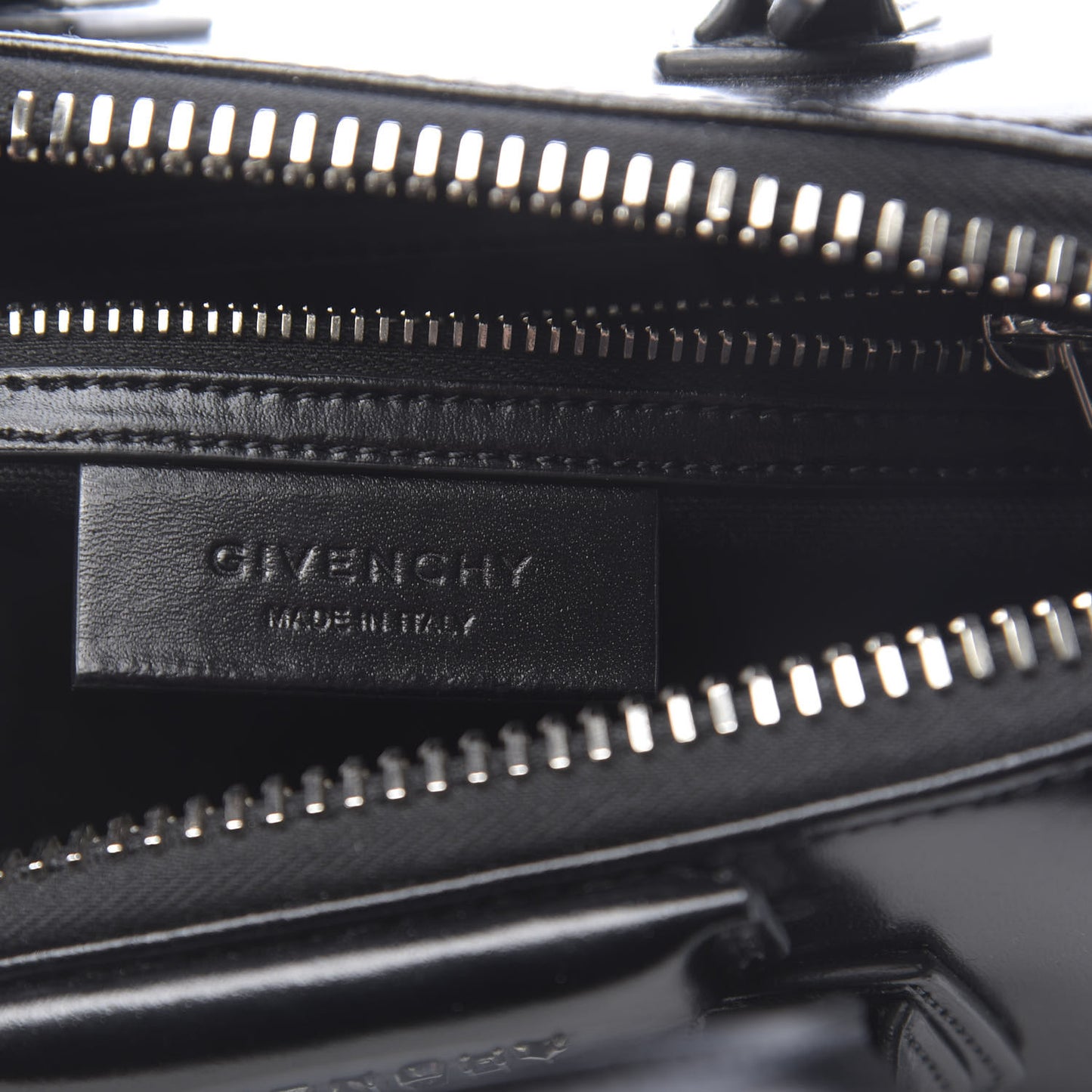 Shiny Lord Calfskin Mini Antigona Black