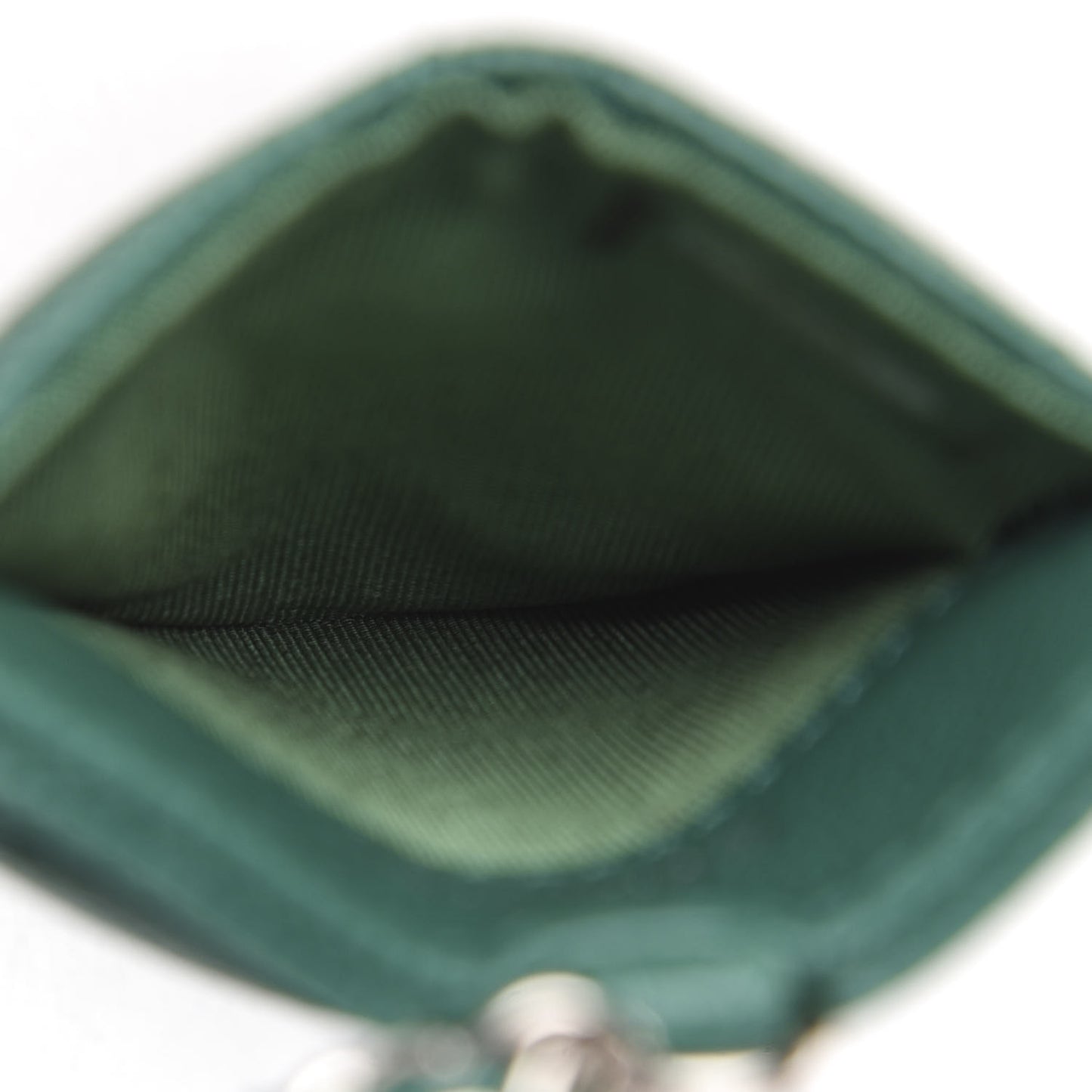Caviar Quilted Card Holder On Chain Green