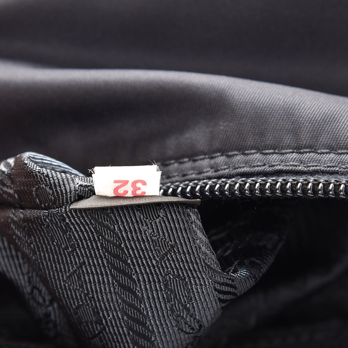 Tessuto Nylon Flat Messenger Bag Blue