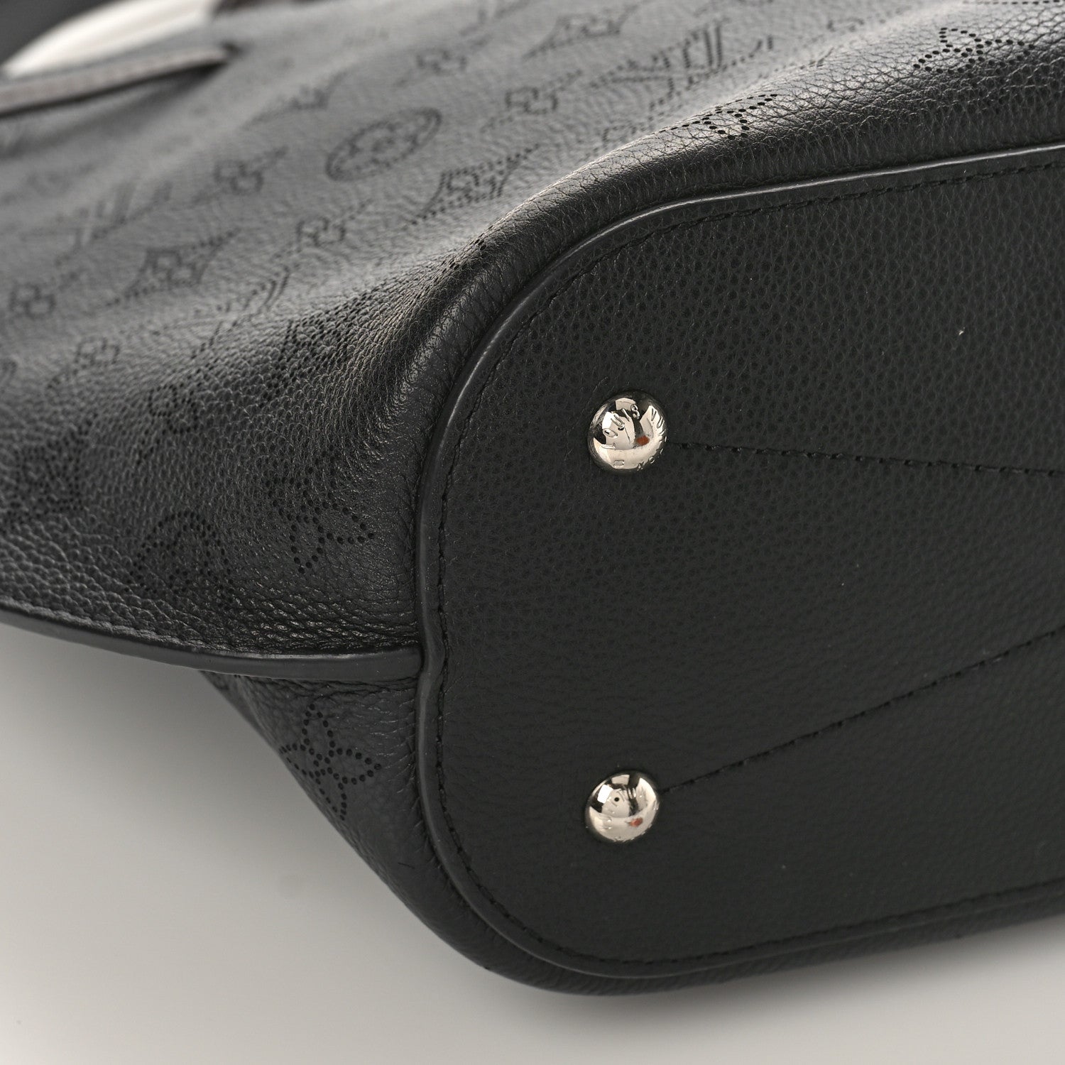 Louis Vuitton Mahina Girolata Gris Souris 8 of 10