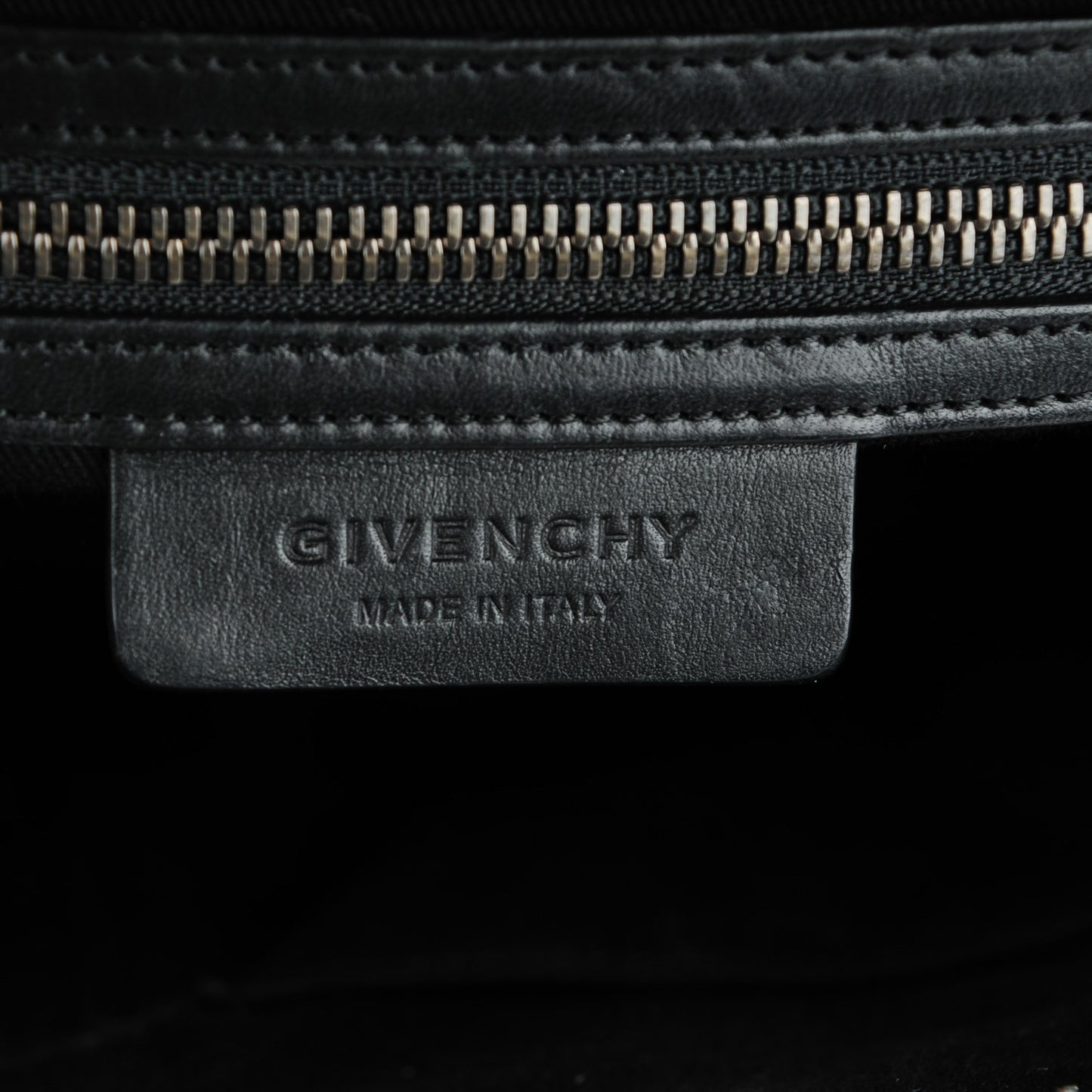 Shiny Lord Calfskin Medium Antigona Burgundy