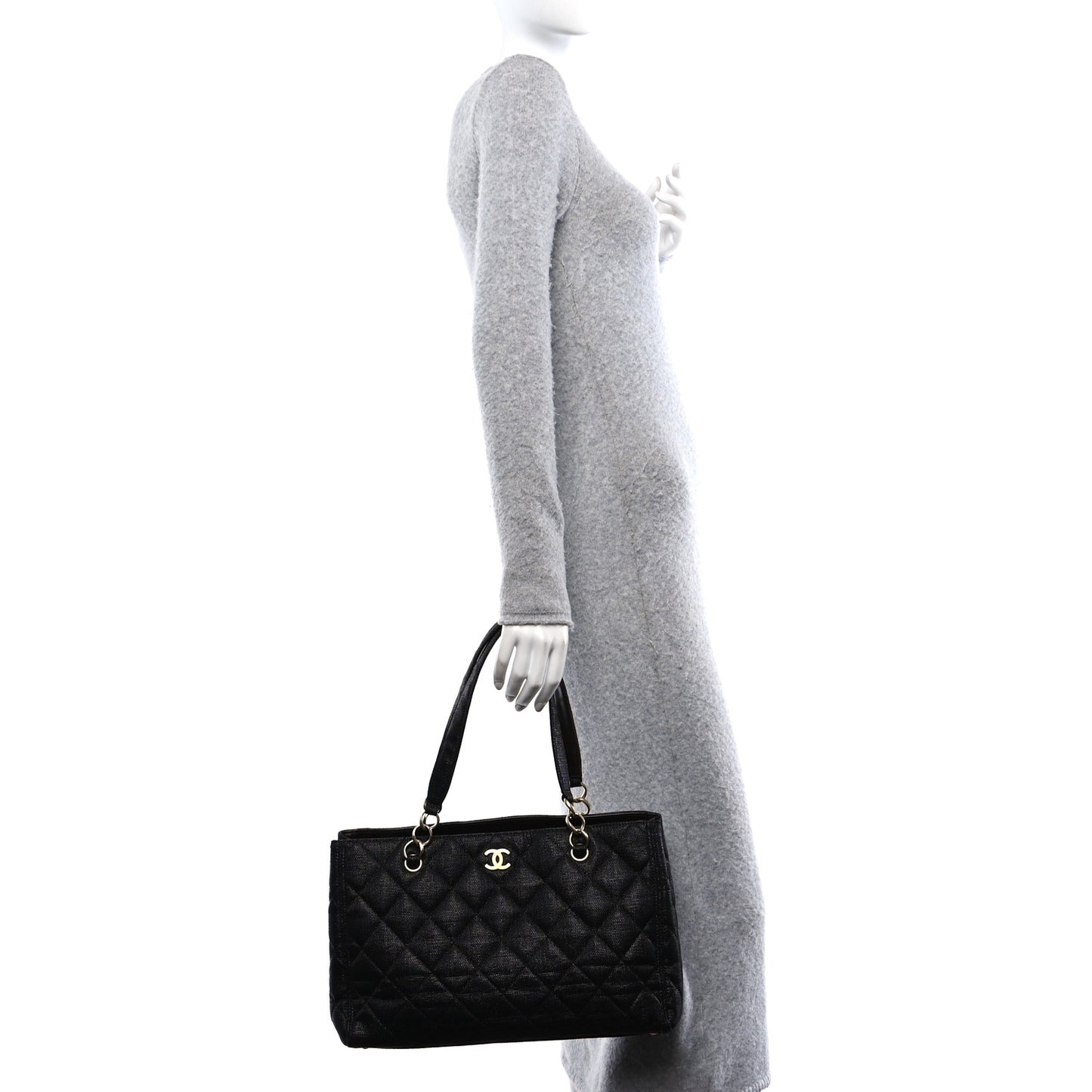 Woven Straw Quilted Shopping Tote Black