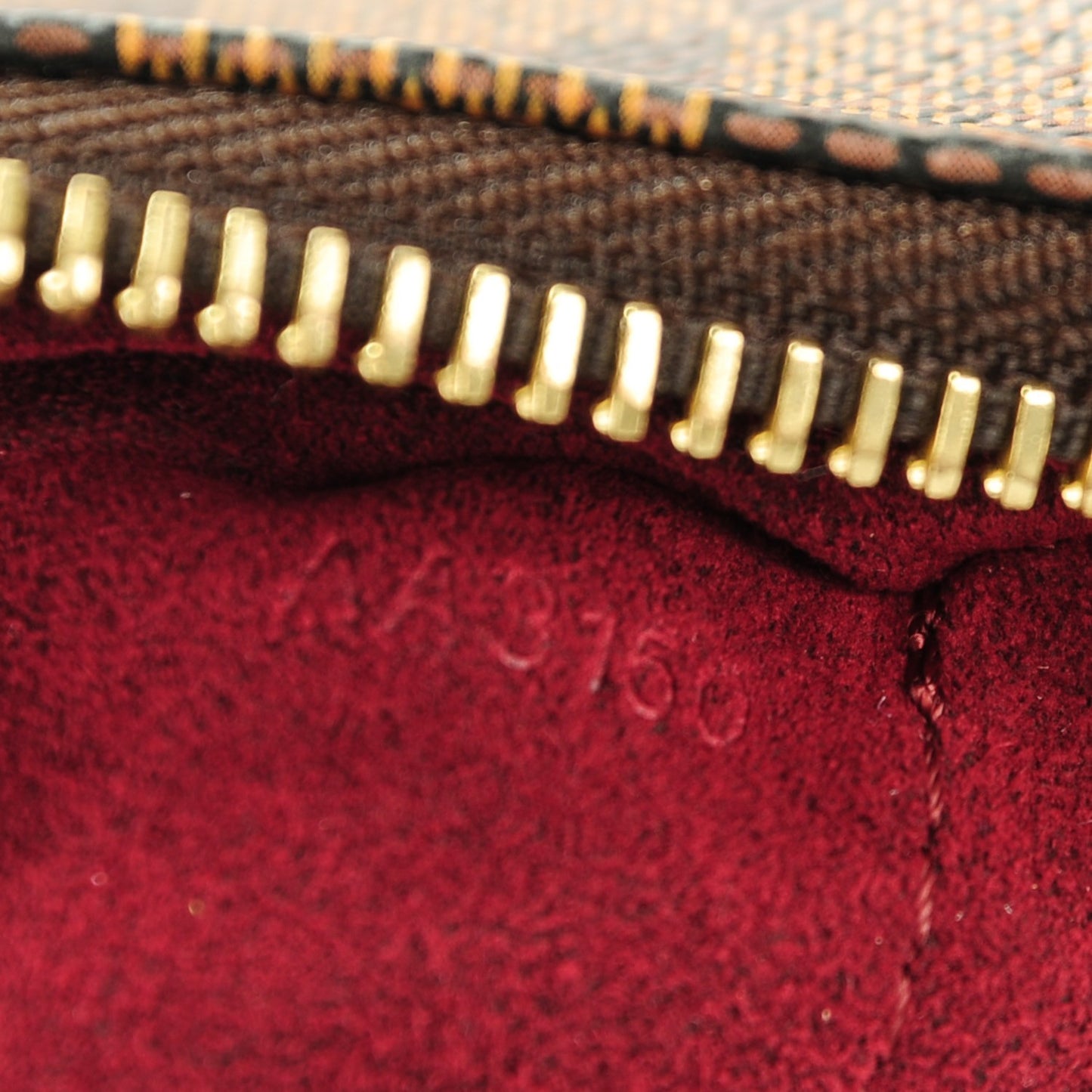 Damier Ebene Milla MM Trunk Pochette