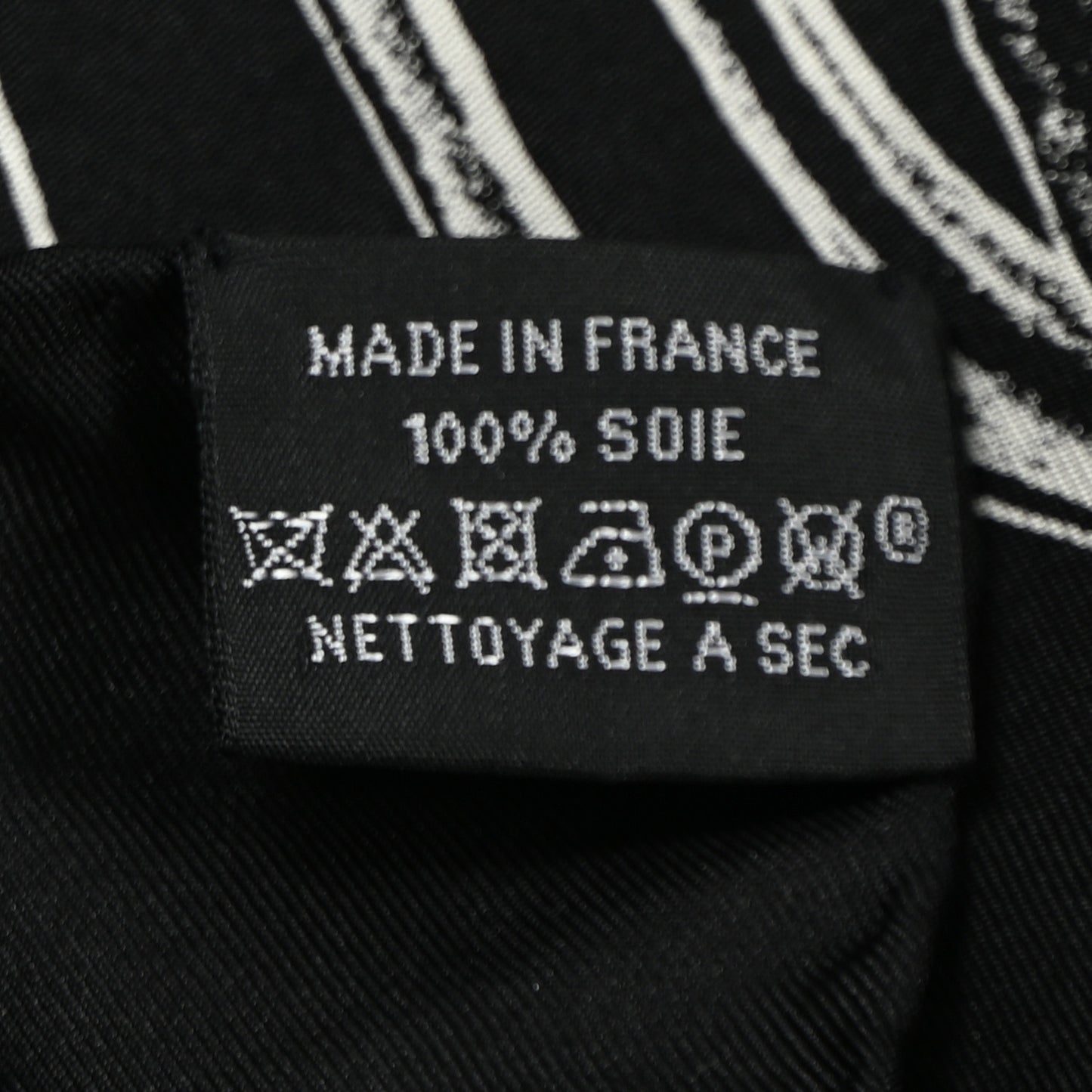 Silk Projets Carres Scarf 90 Black White