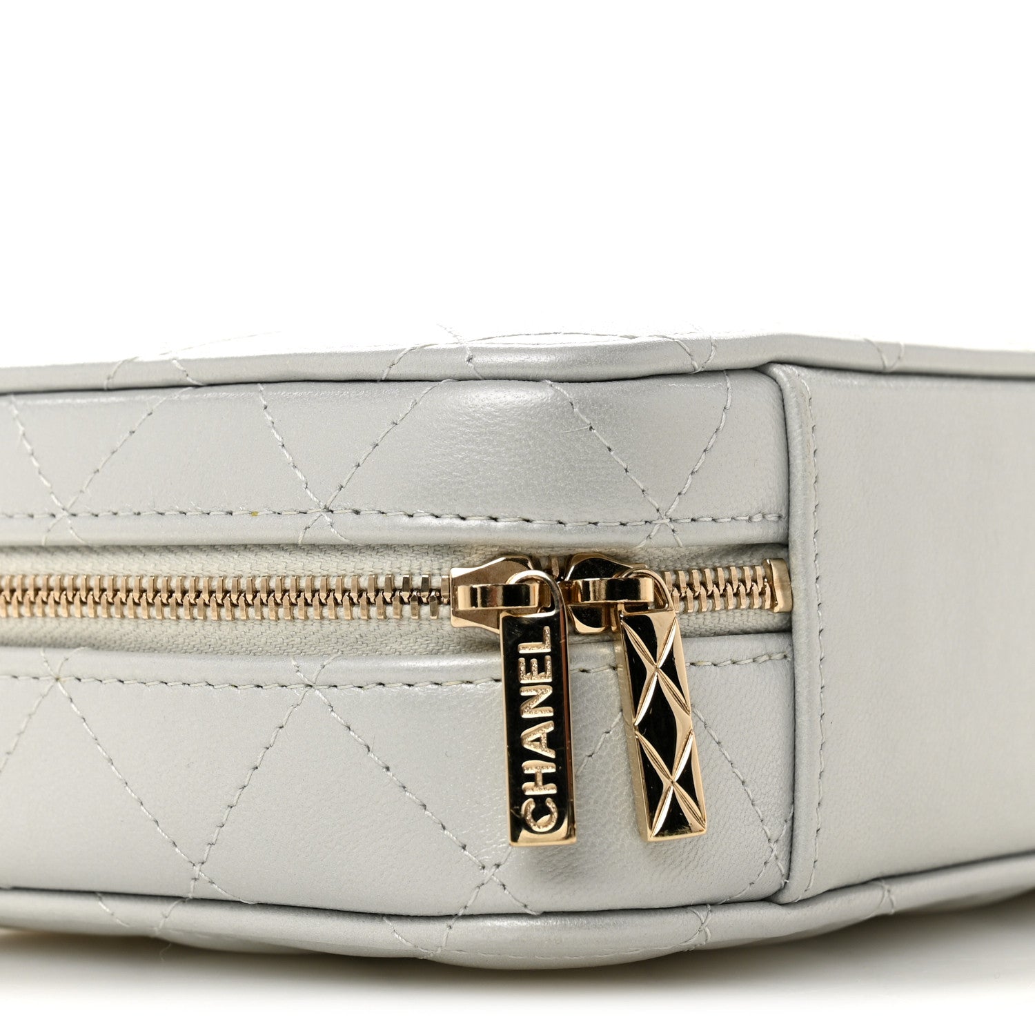 Chanel Metallic Lambskin Quilted Top Handle Vanity Case Silver 10 of 13
