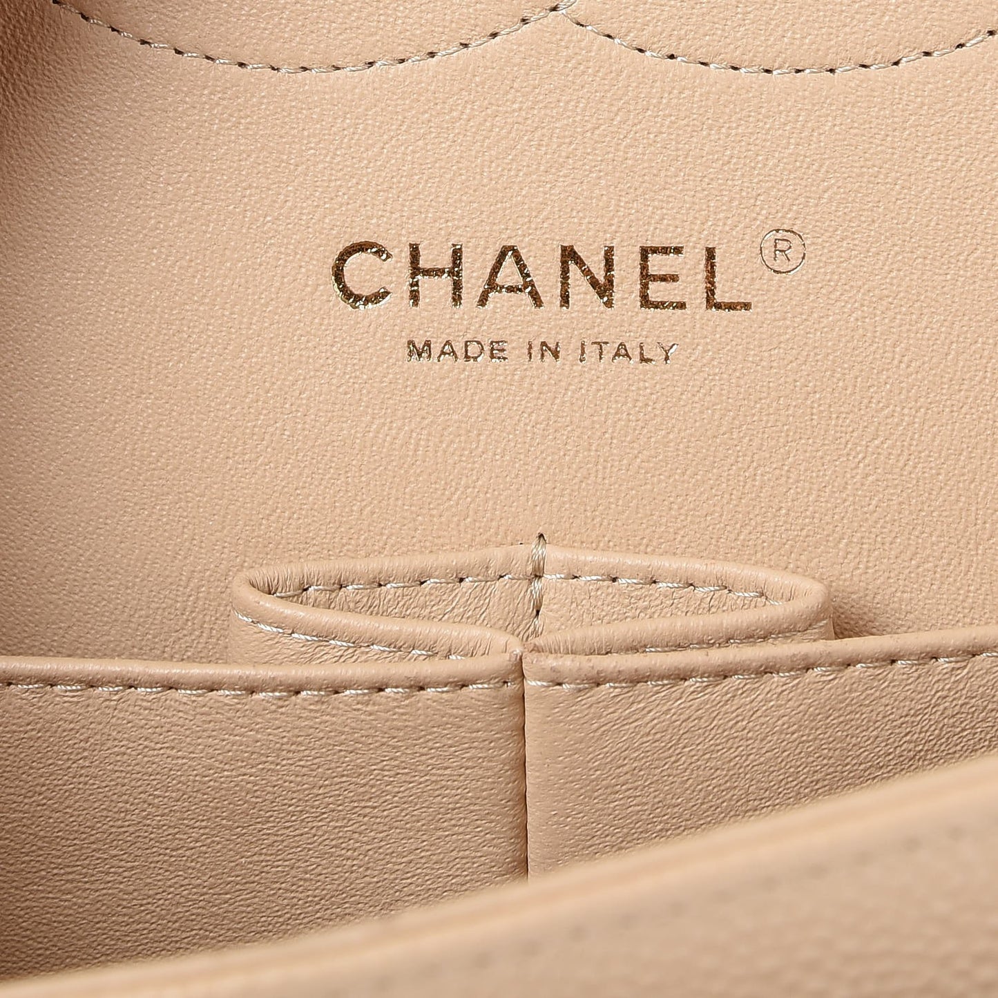 Caviar Quilted Jumbo Double Flap Beige Clair